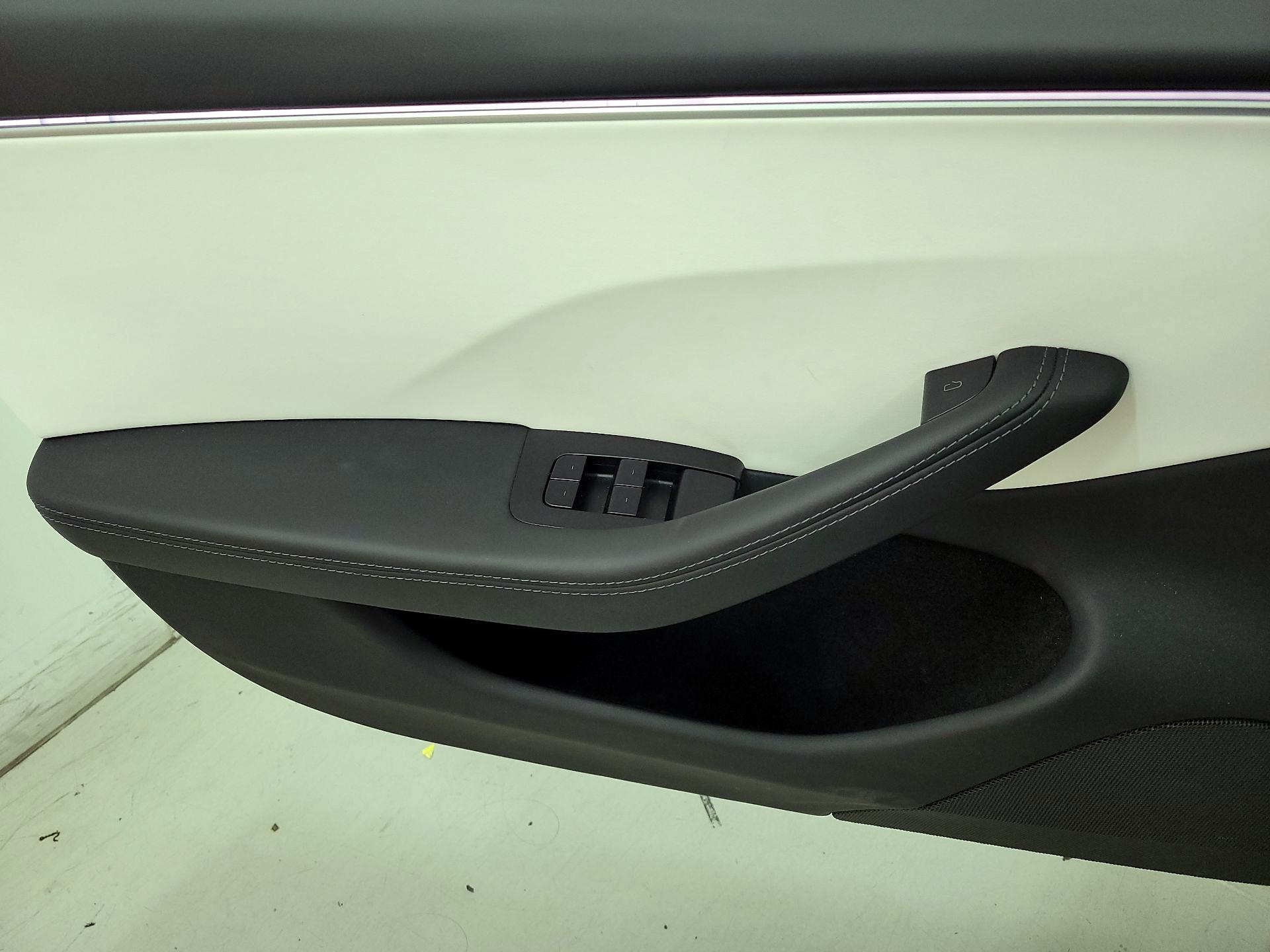 Thumbnail: 2025 Tesla Model 3 - 12