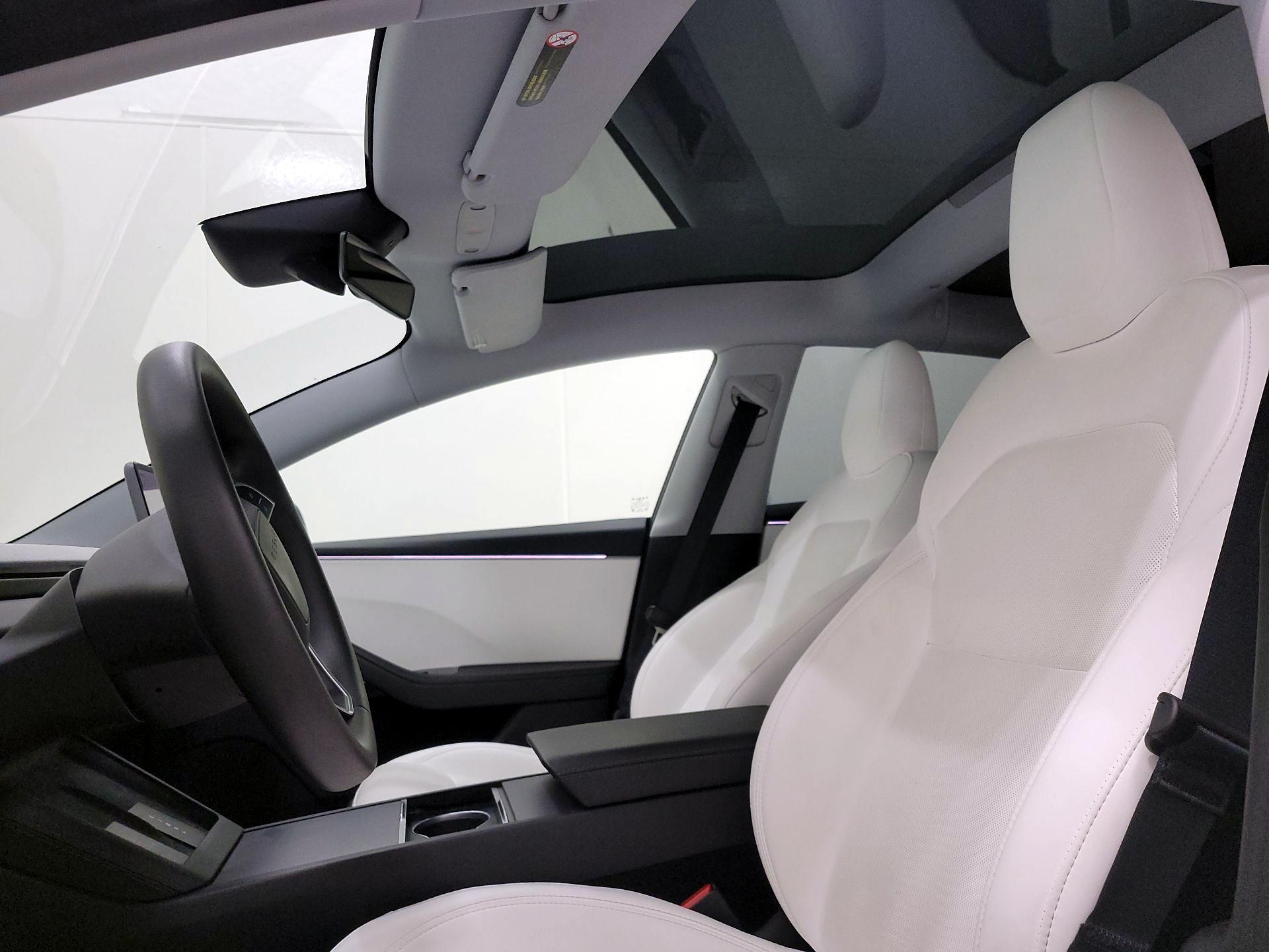 Thumbnail: 2025 Tesla Model 3 - 17