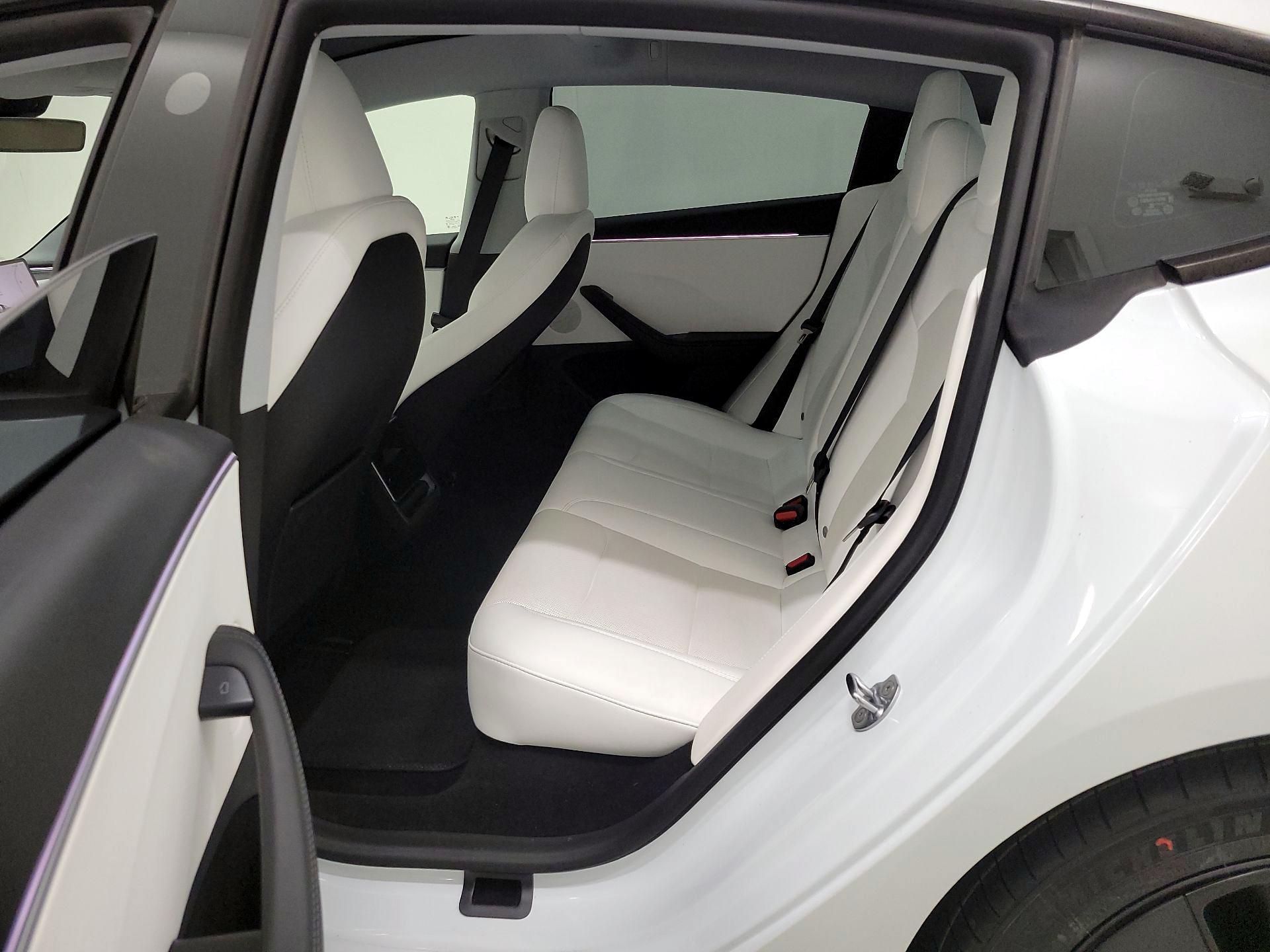 Thumbnail: 2025 Tesla Model 3 - 18