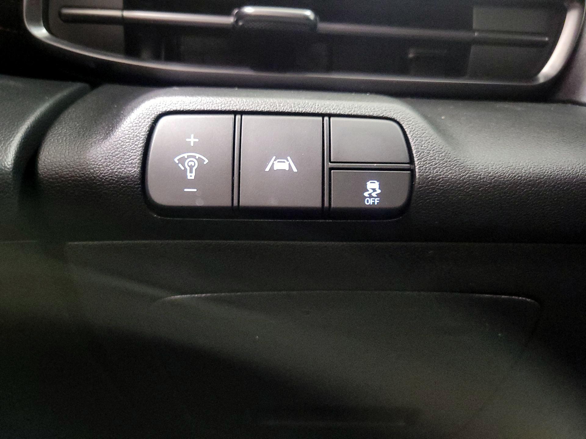 Thumbnail: 2023 Hyundai Elantra - 13