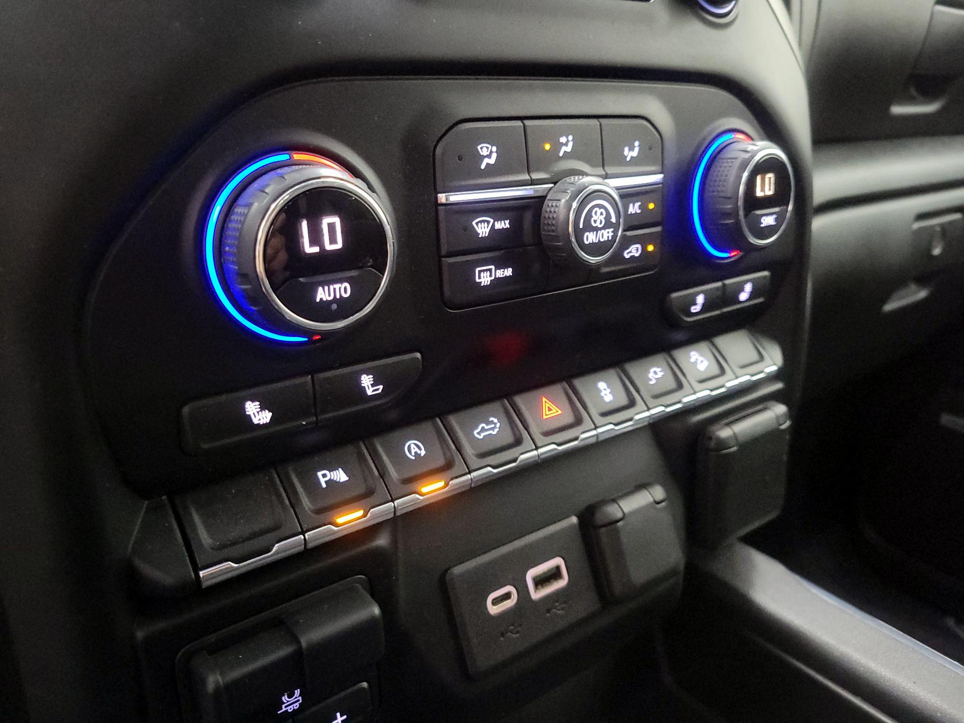 Thumbnail: 2020 Chevrolet Silverado 1500 - 16