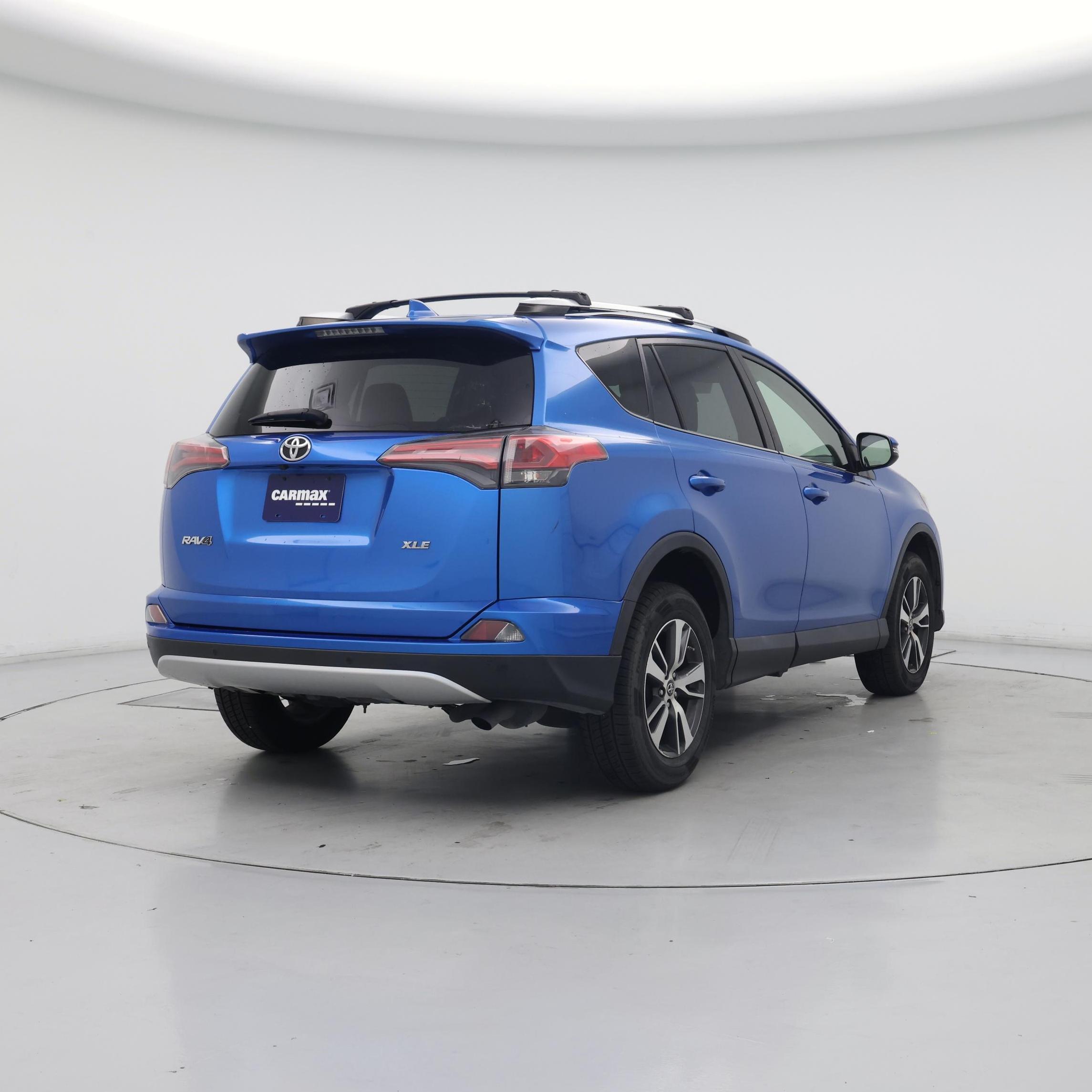 Thumbnail: 2016 Toyota RAV4 - 8