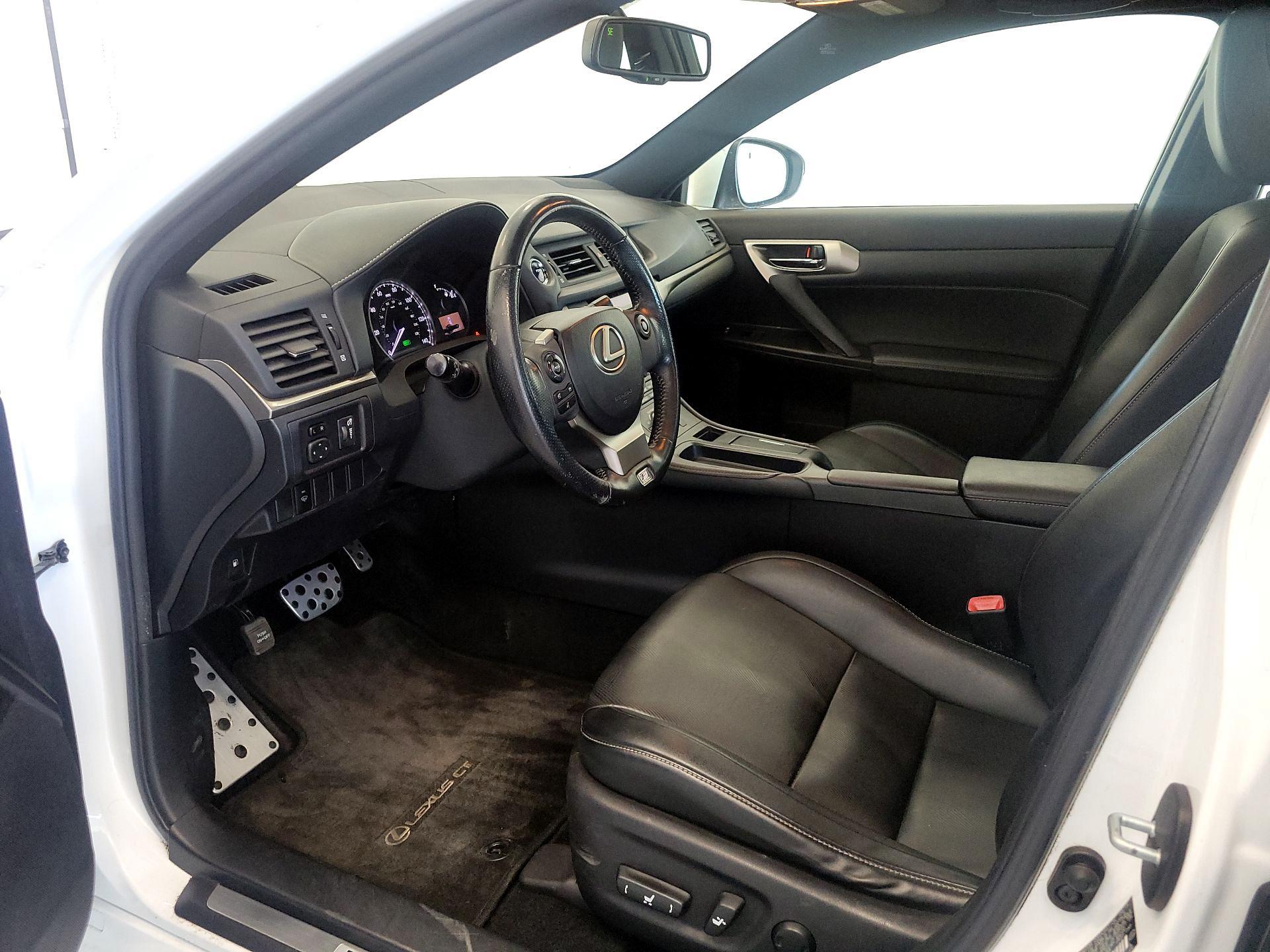 Thumbnail: 2015 Lexus CT - 11