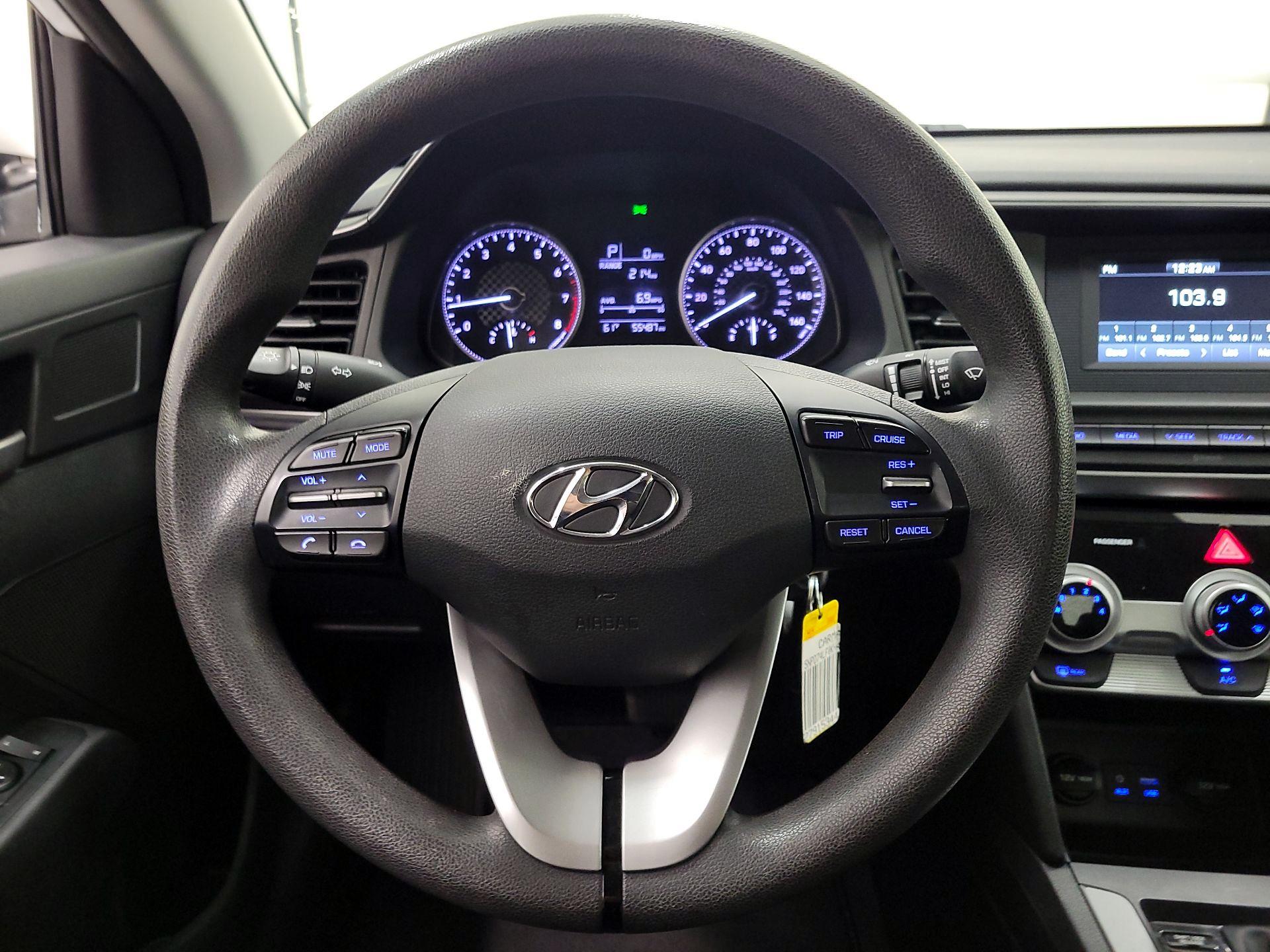 Thumbnail: 2019 Hyundai Elantra - 10