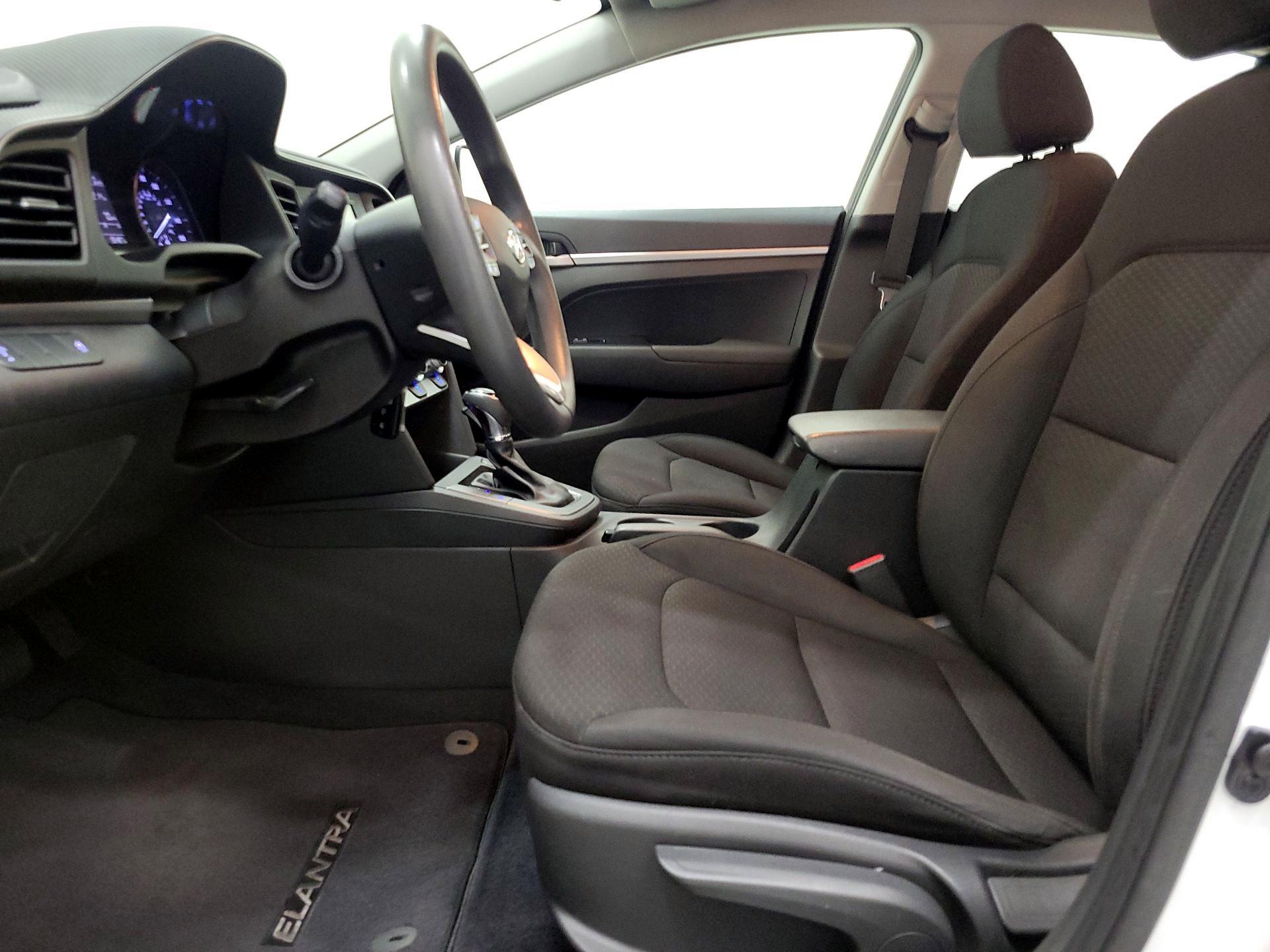 Thumbnail: 2019 Hyundai Elantra - 11