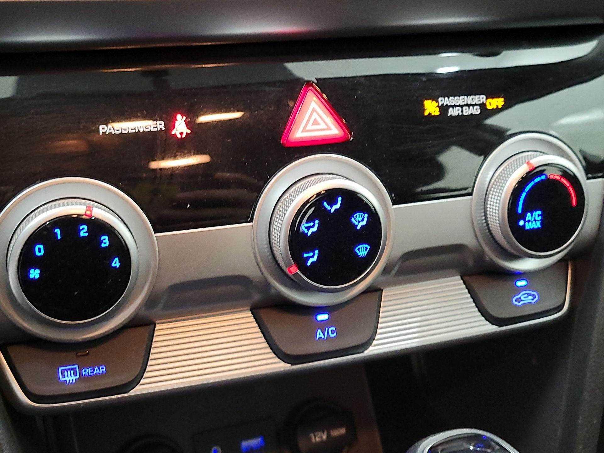 Thumbnail: 2019 Hyundai Elantra - 16