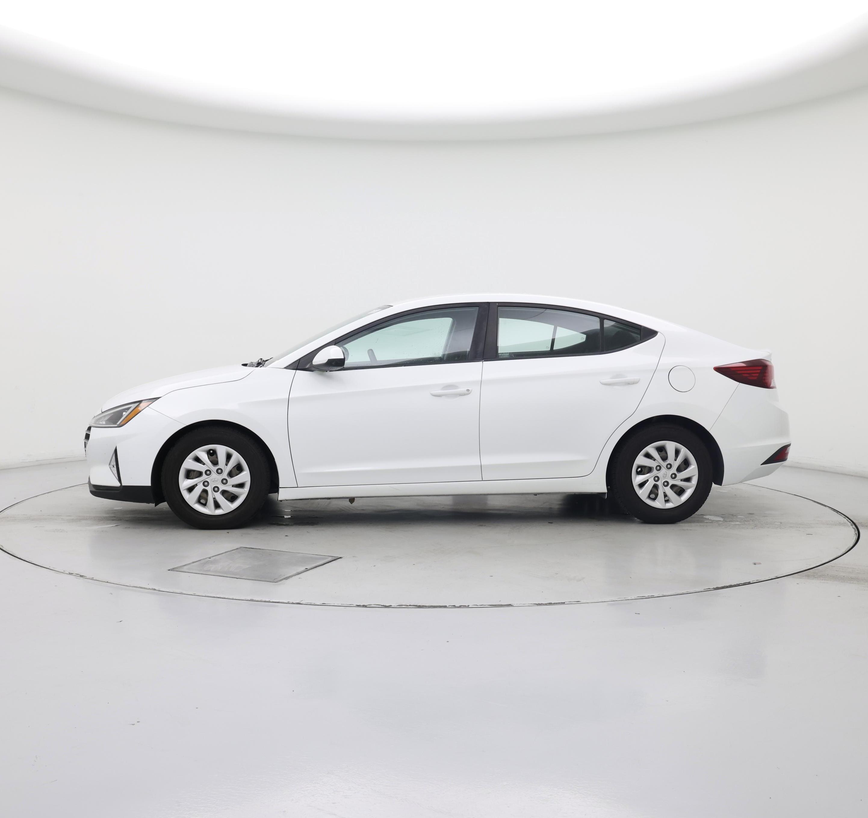 Thumbnail: 2019 Hyundai Elantra - 3