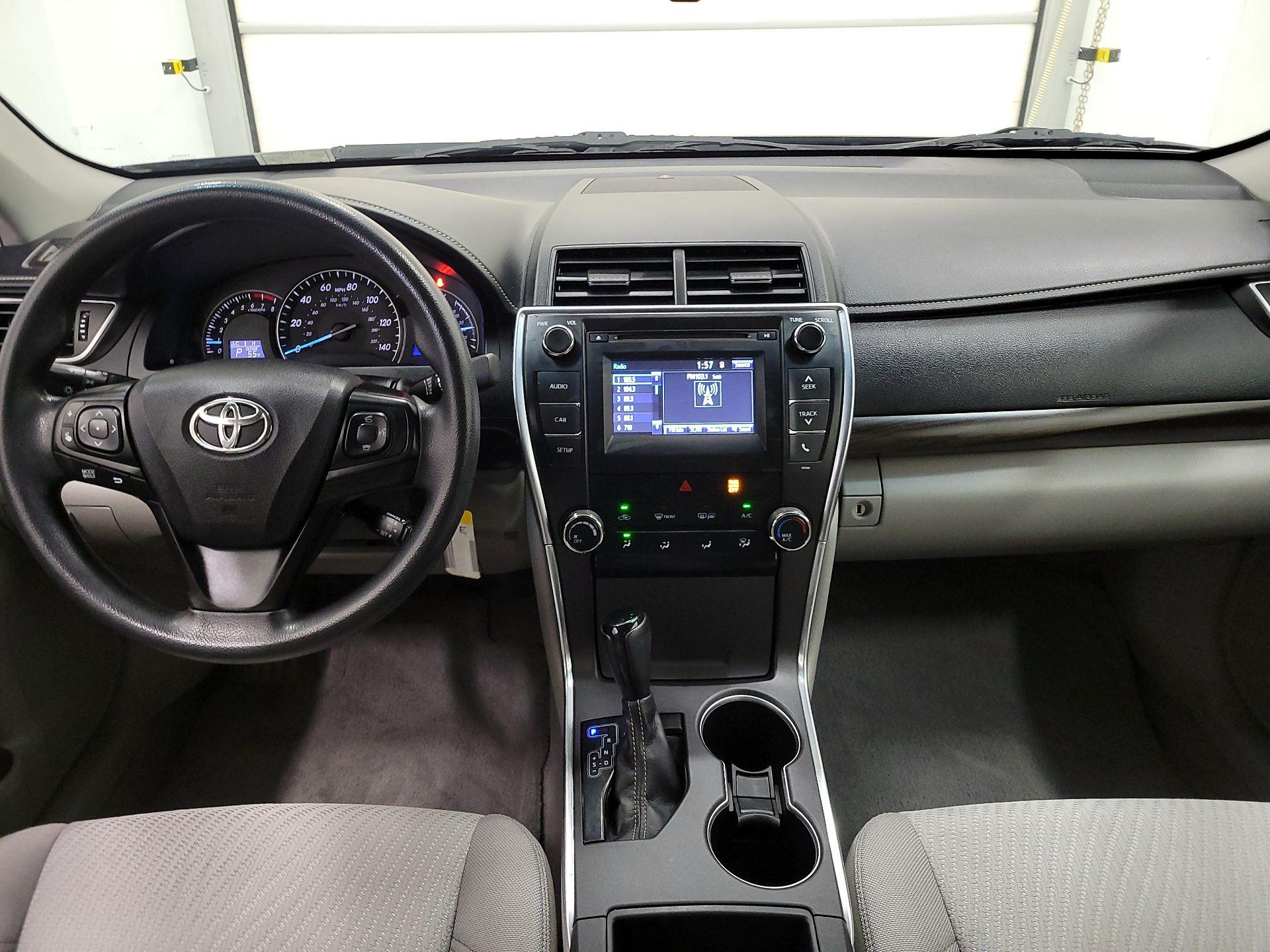 Thumbnail: 2015 Toyota Camry - 9