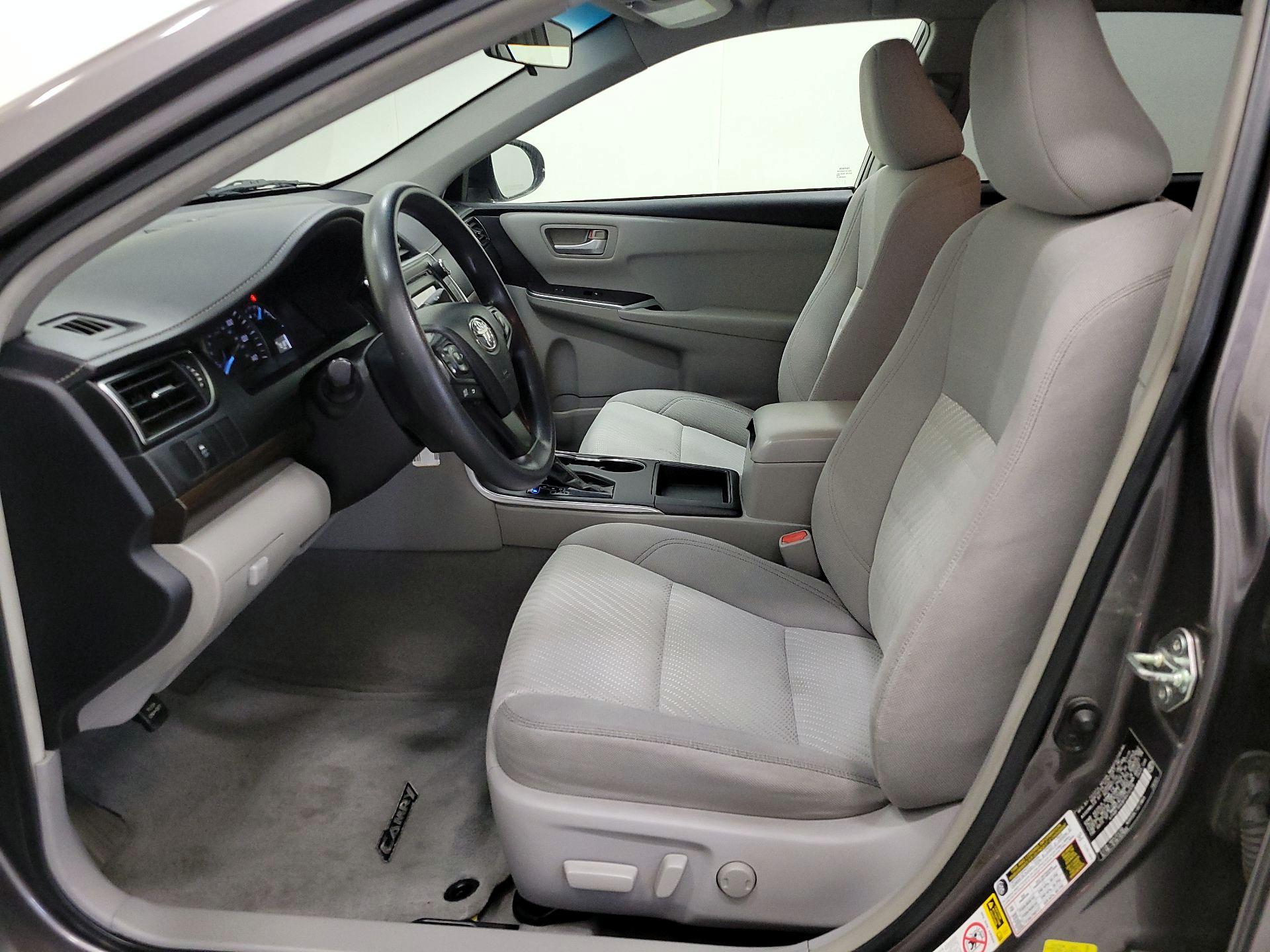 Thumbnail: 2015 Toyota Camry - 11