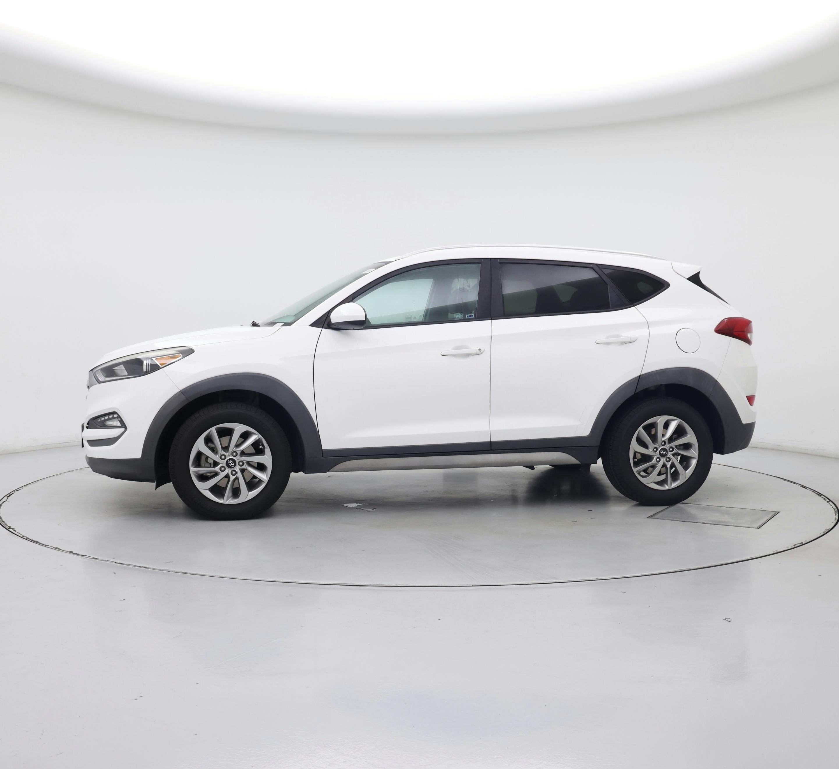 Thumbnail: 2018 Hyundai Tucson - 3