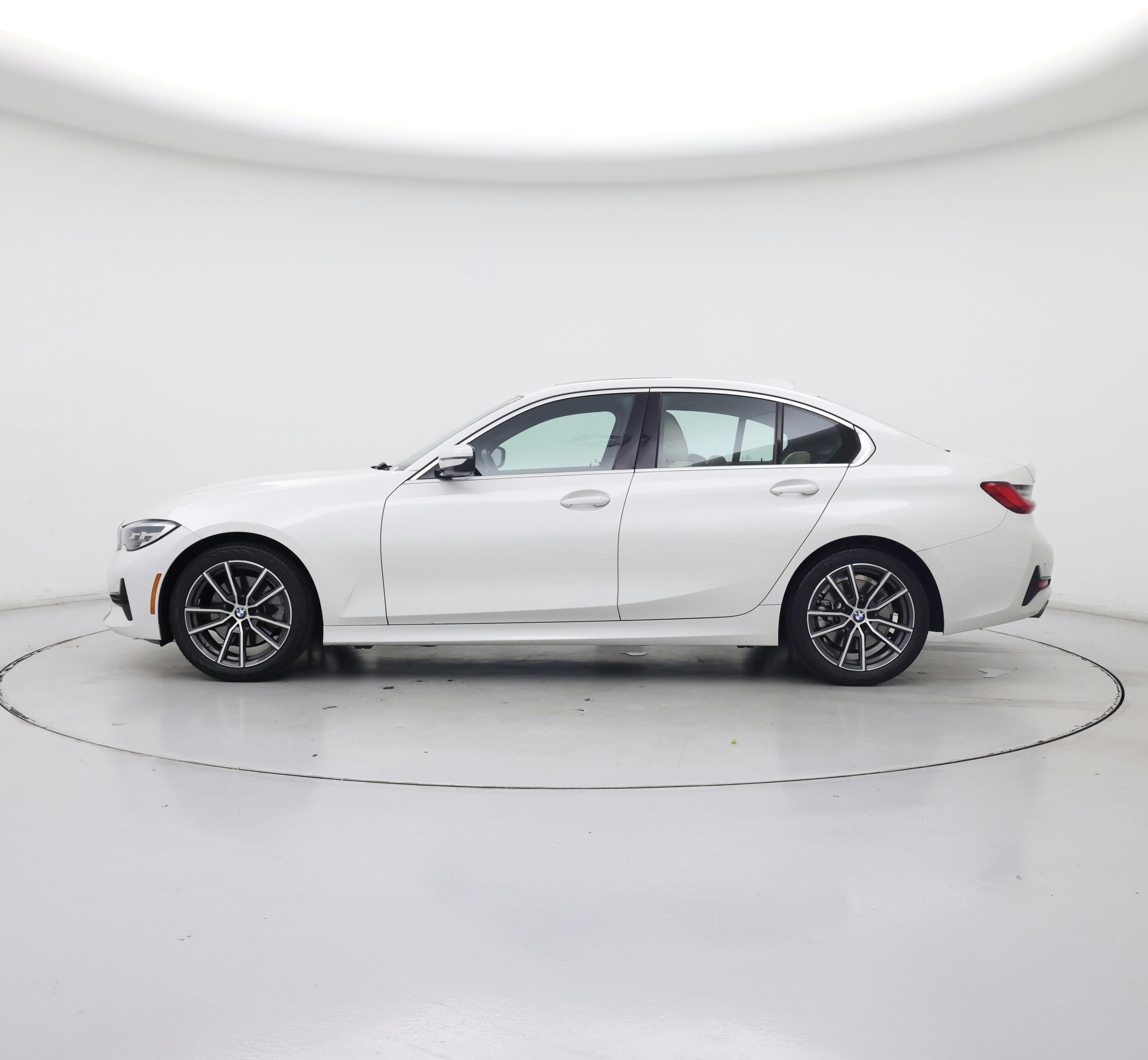 Thumbnail: 2020 BMW 3 Series - 3