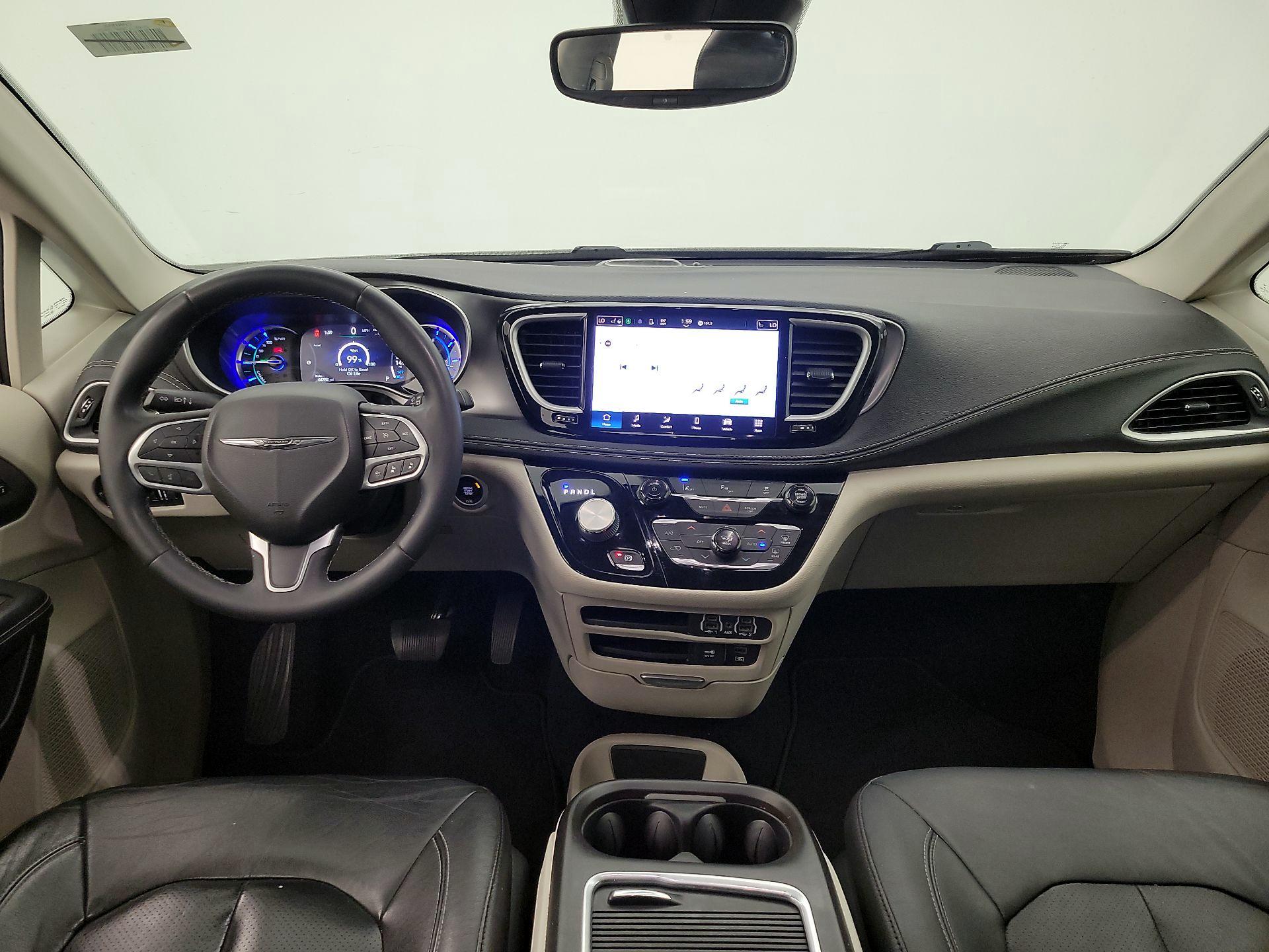 Thumbnail: 2022 Chrysler Pacifica - 9