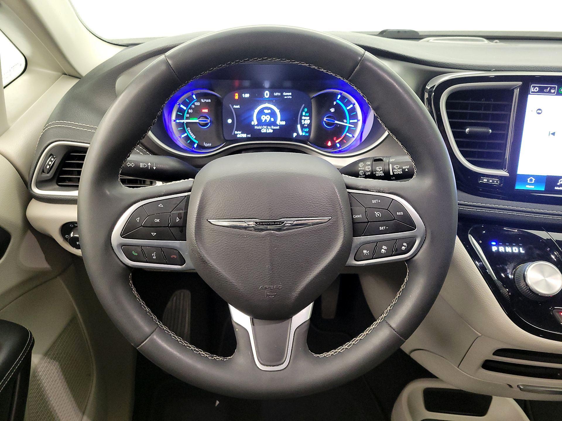 Thumbnail: 2022 Chrysler Pacifica - 10