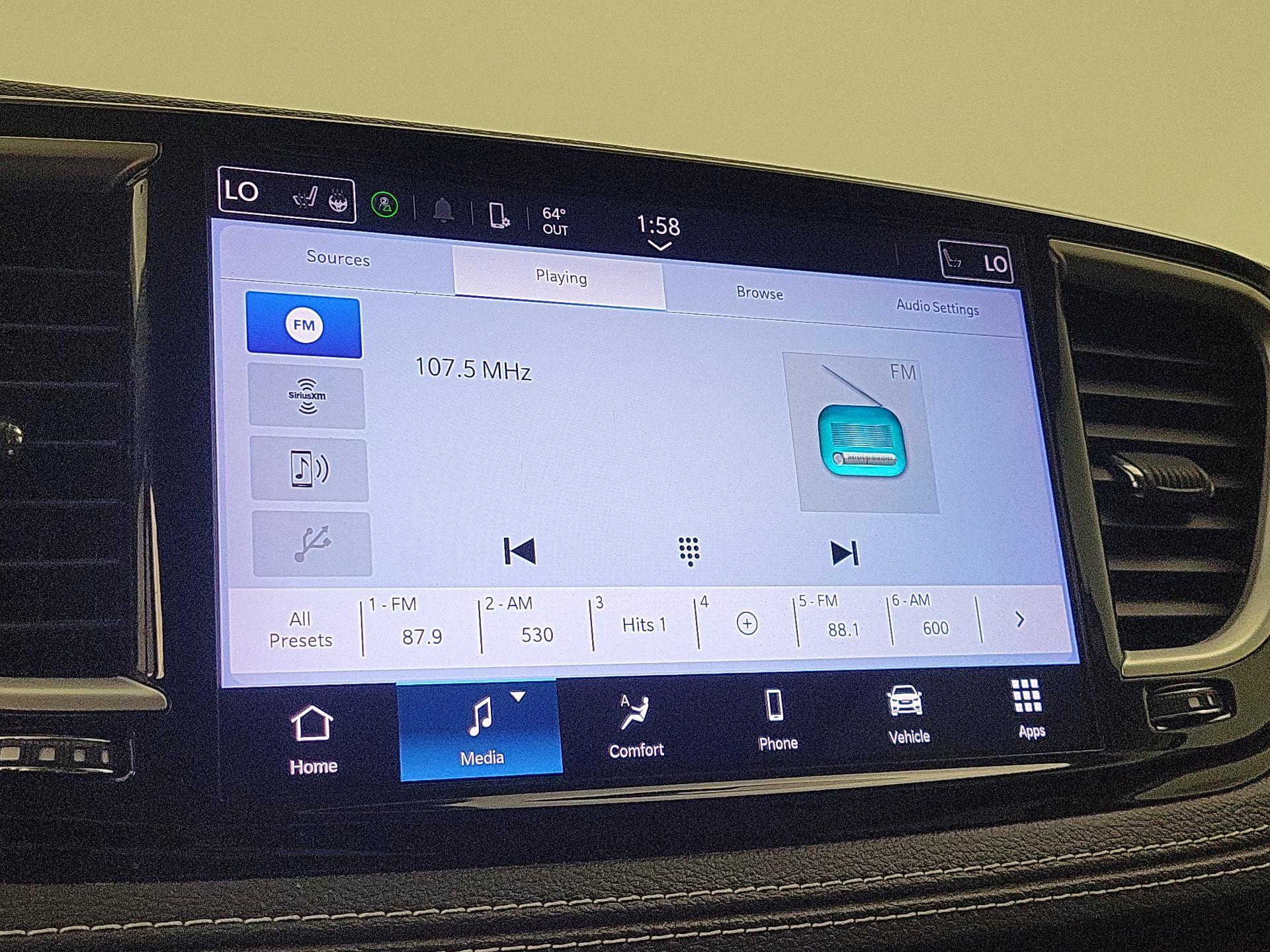 Thumbnail: 2022 Chrysler Pacifica - 15