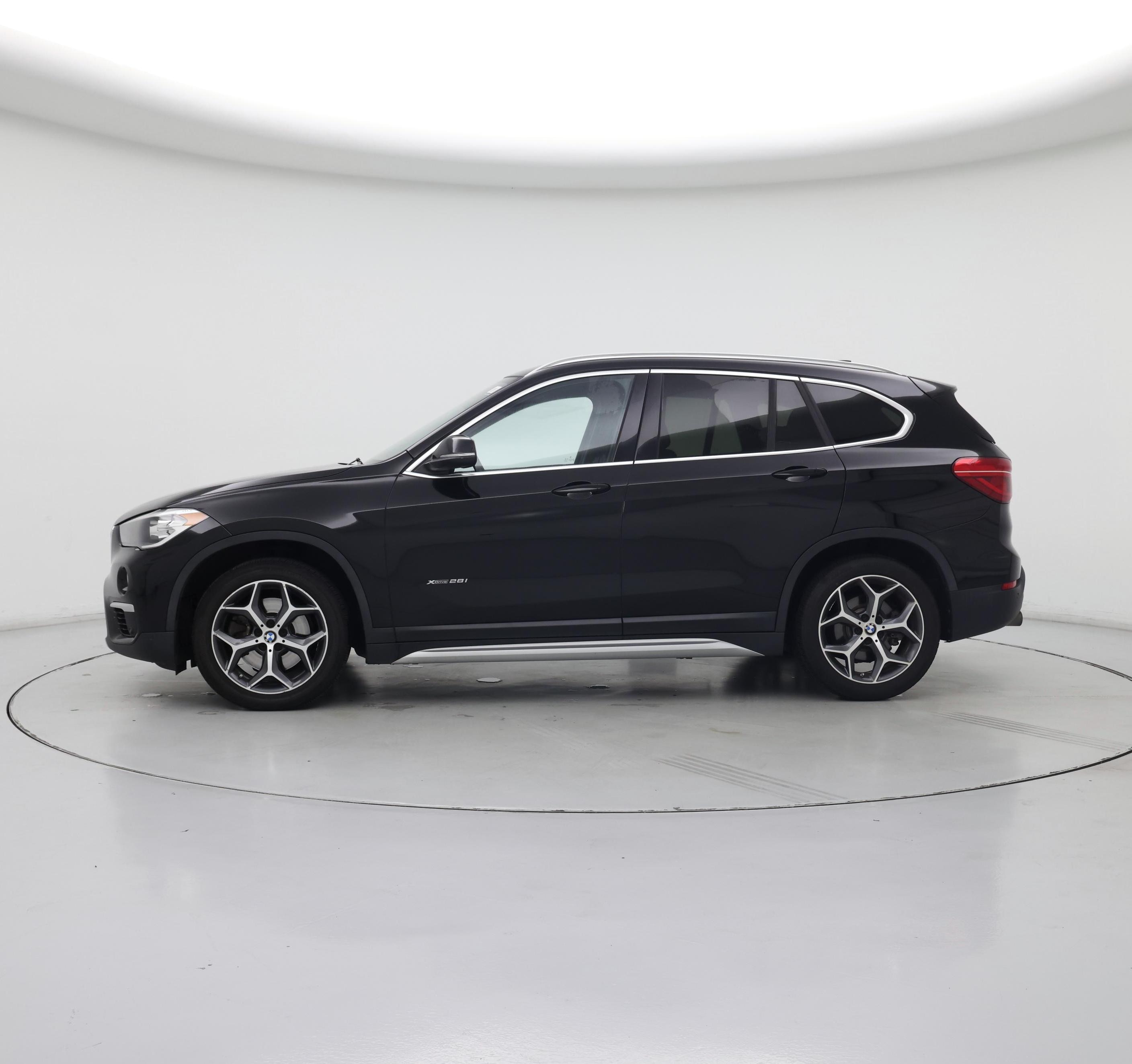 Thumbnail: 2018 BMW X1 - 3