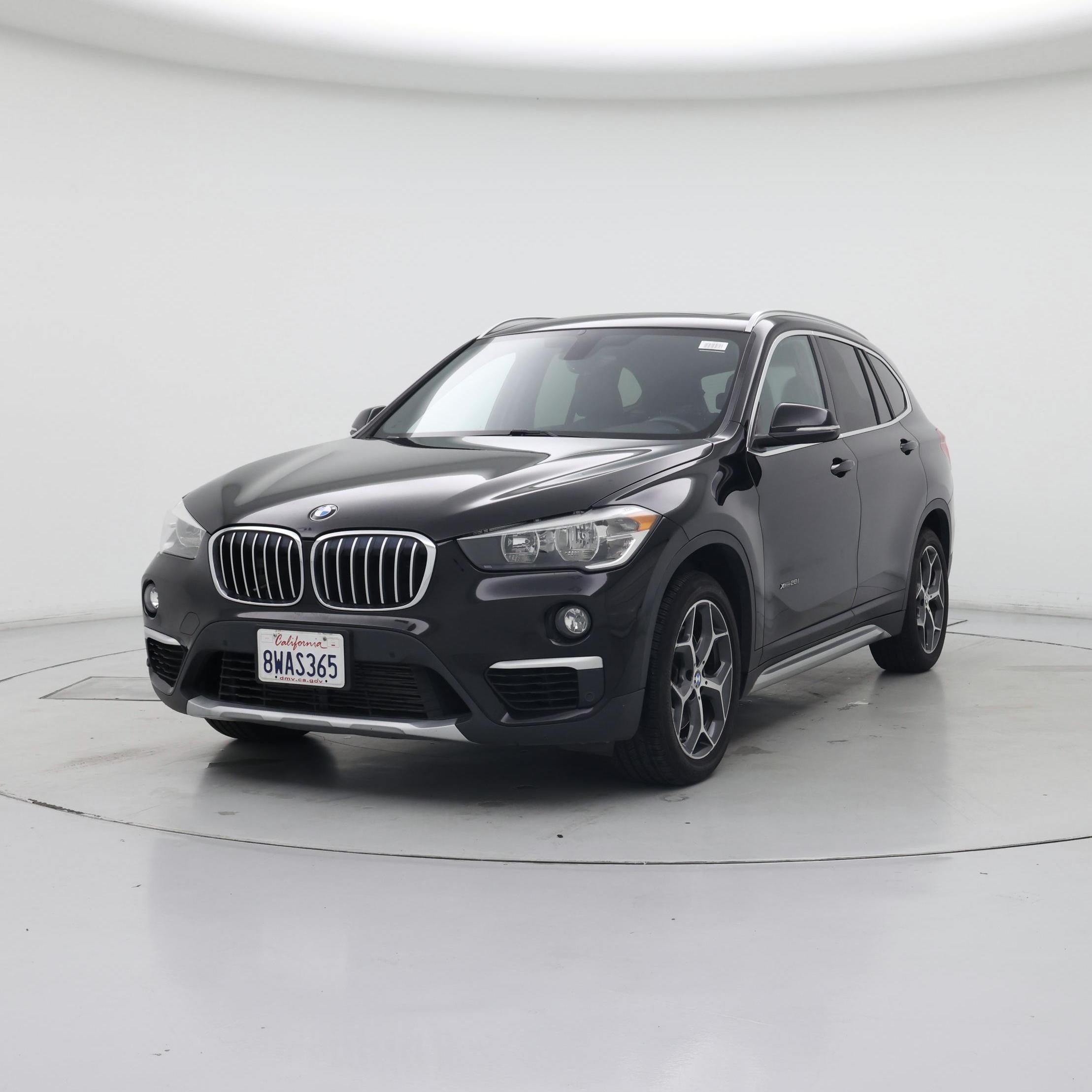 Thumbnail: 2018 BMW X1 - 4
