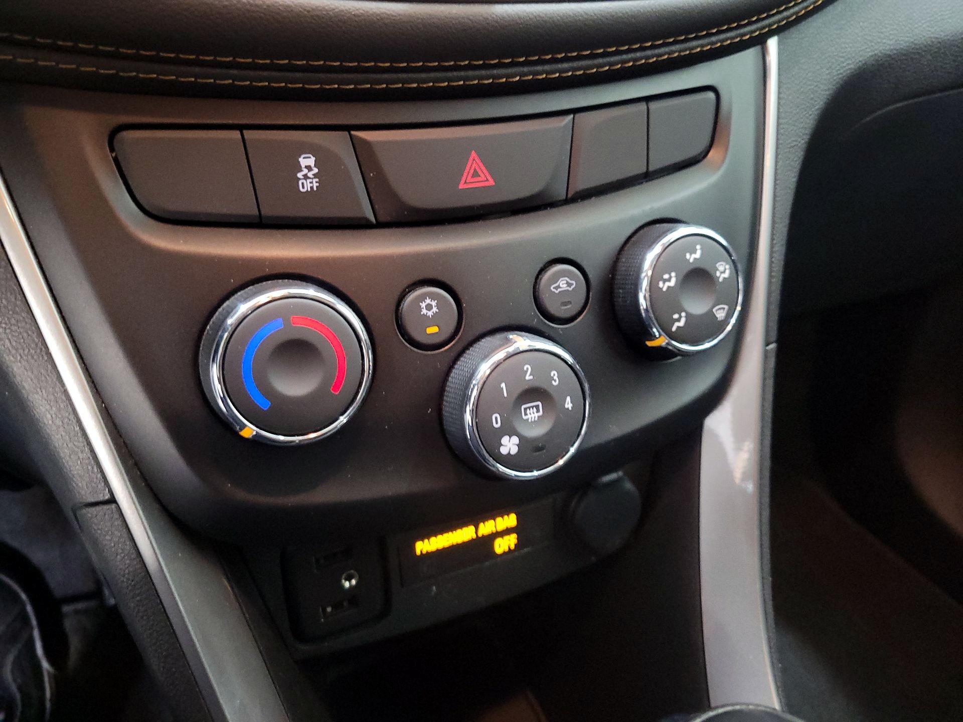 Thumbnail: 2020 Chevrolet Trax - 16