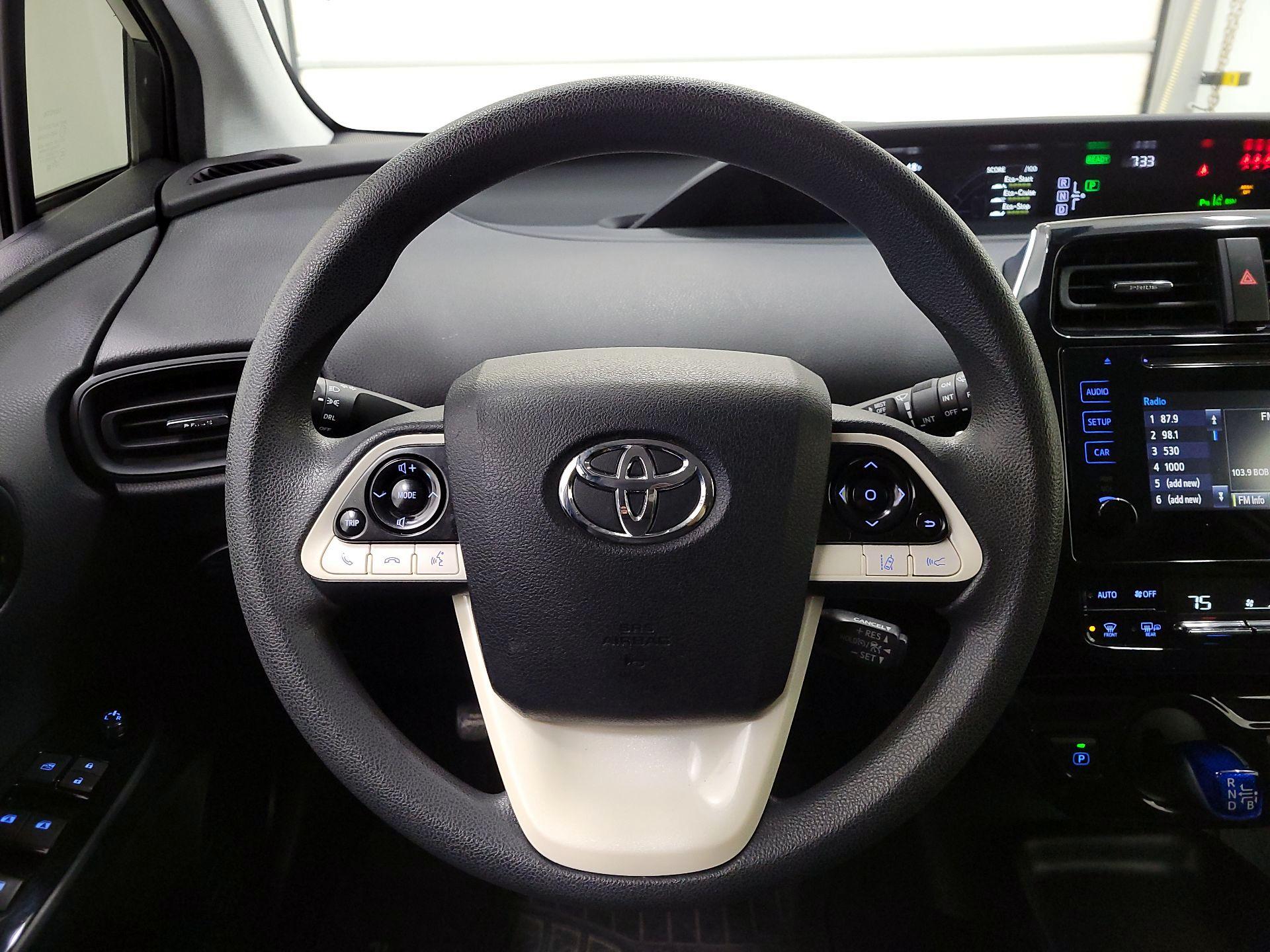 Thumbnail: 2018 Toyota Prius - 10