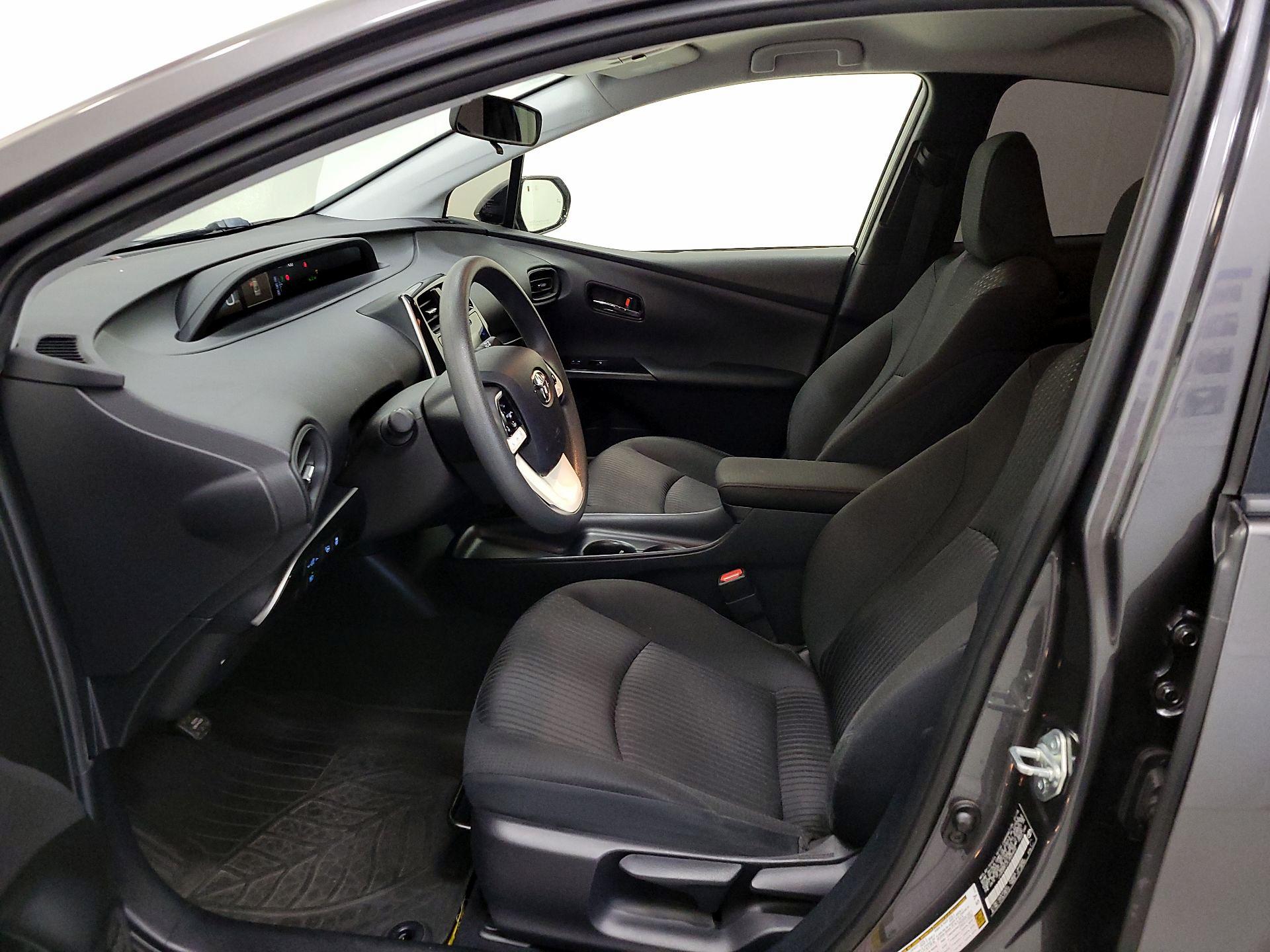 Thumbnail: 2018 Toyota Prius - 11