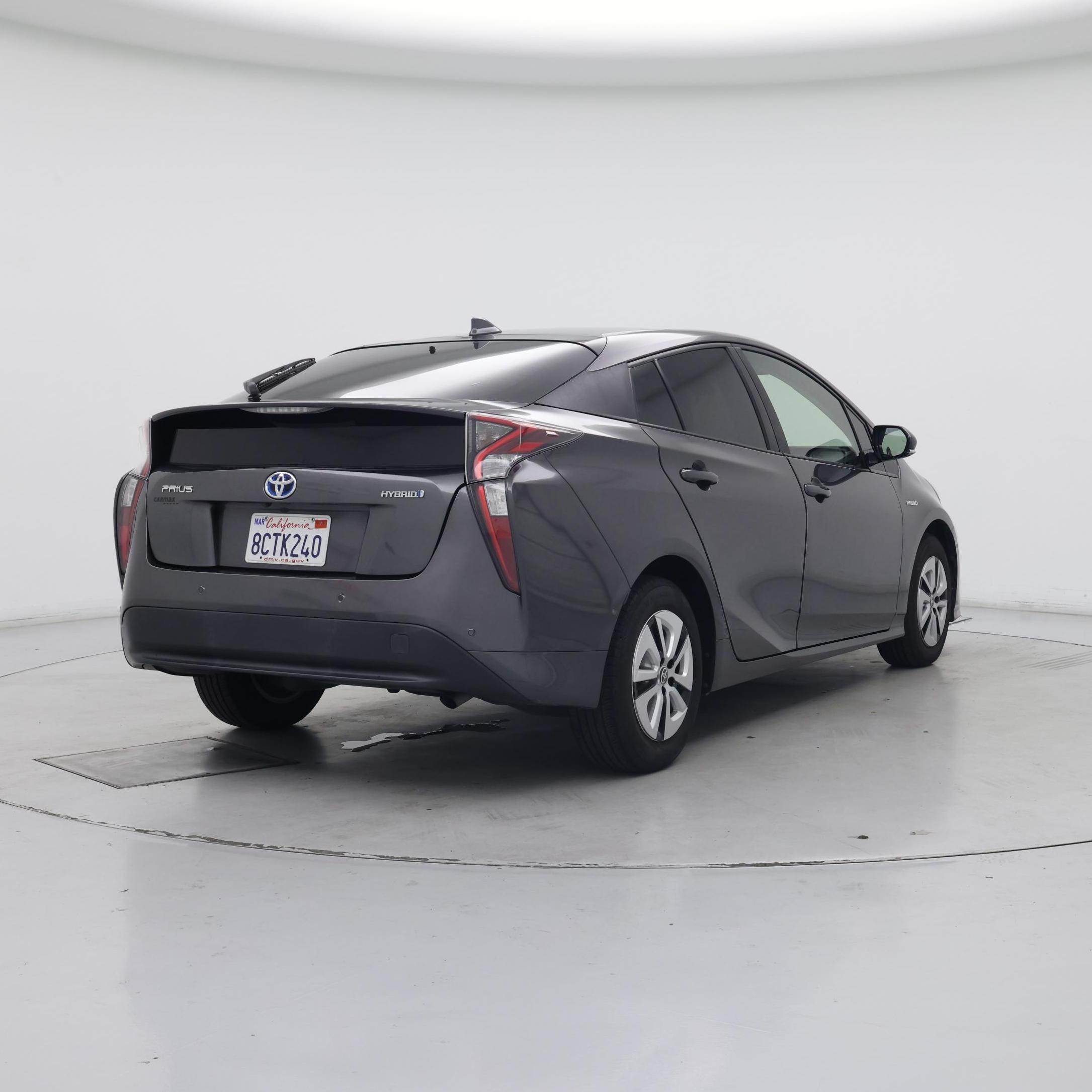 Thumbnail: 2018 Toyota Prius - 8