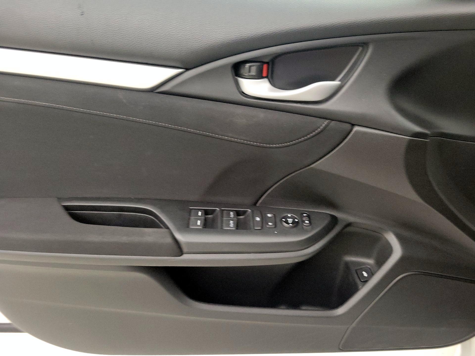 Thumbnail: 2017 Honda Civic - 12