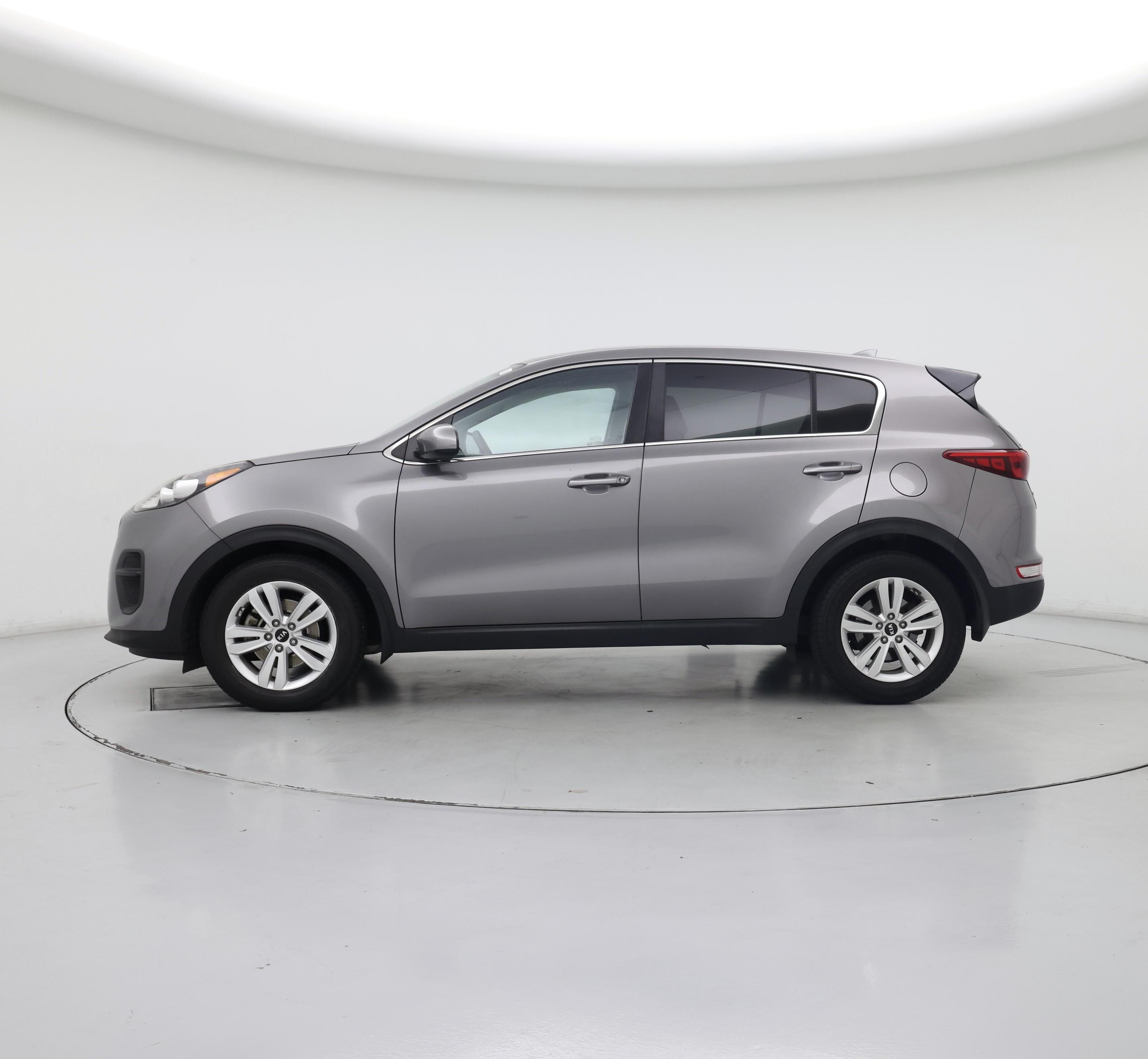 Thumbnail: 2018 Kia Sportage - 3