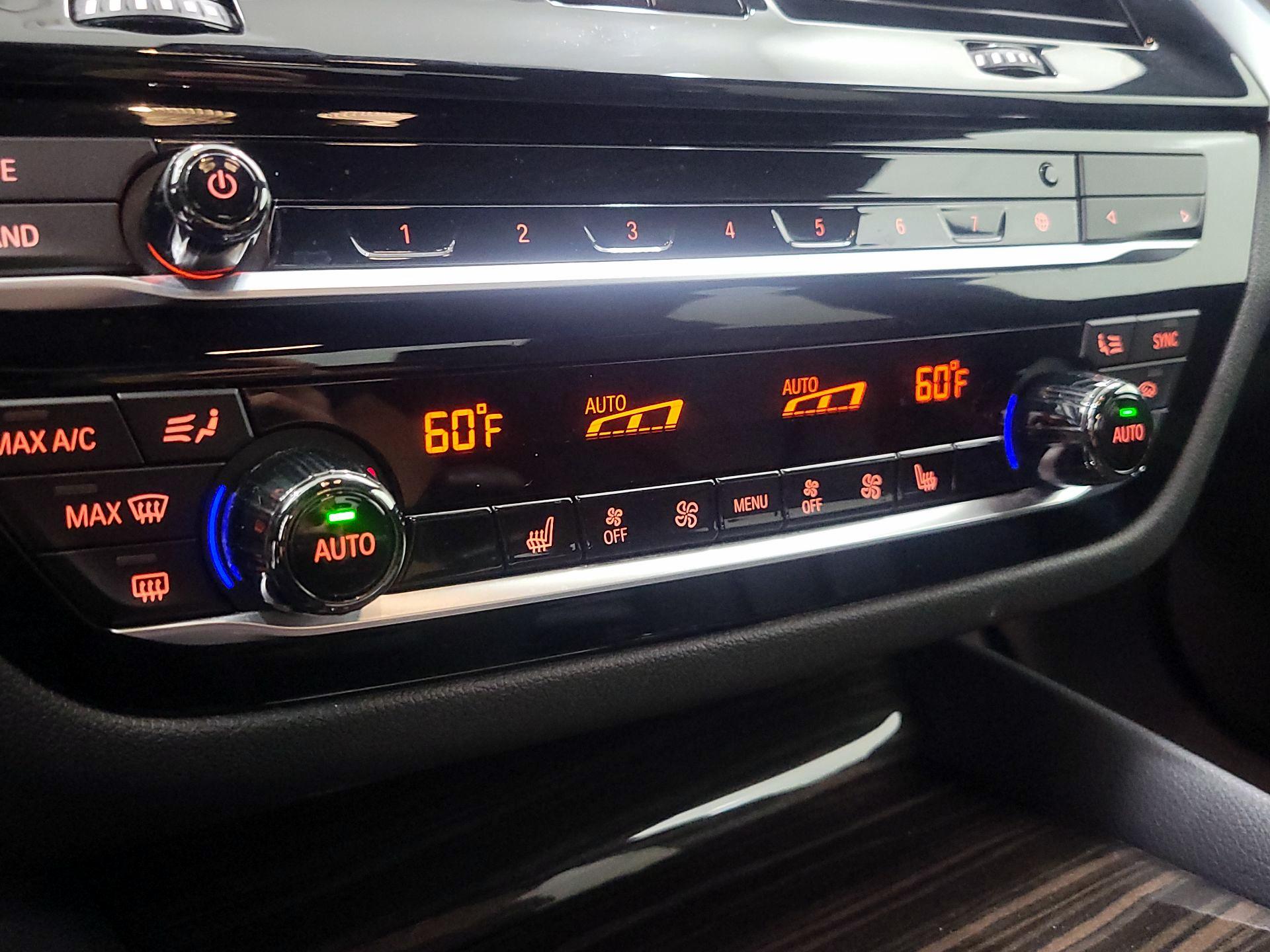 Thumbnail: 2020 BMW 5 Series - 16