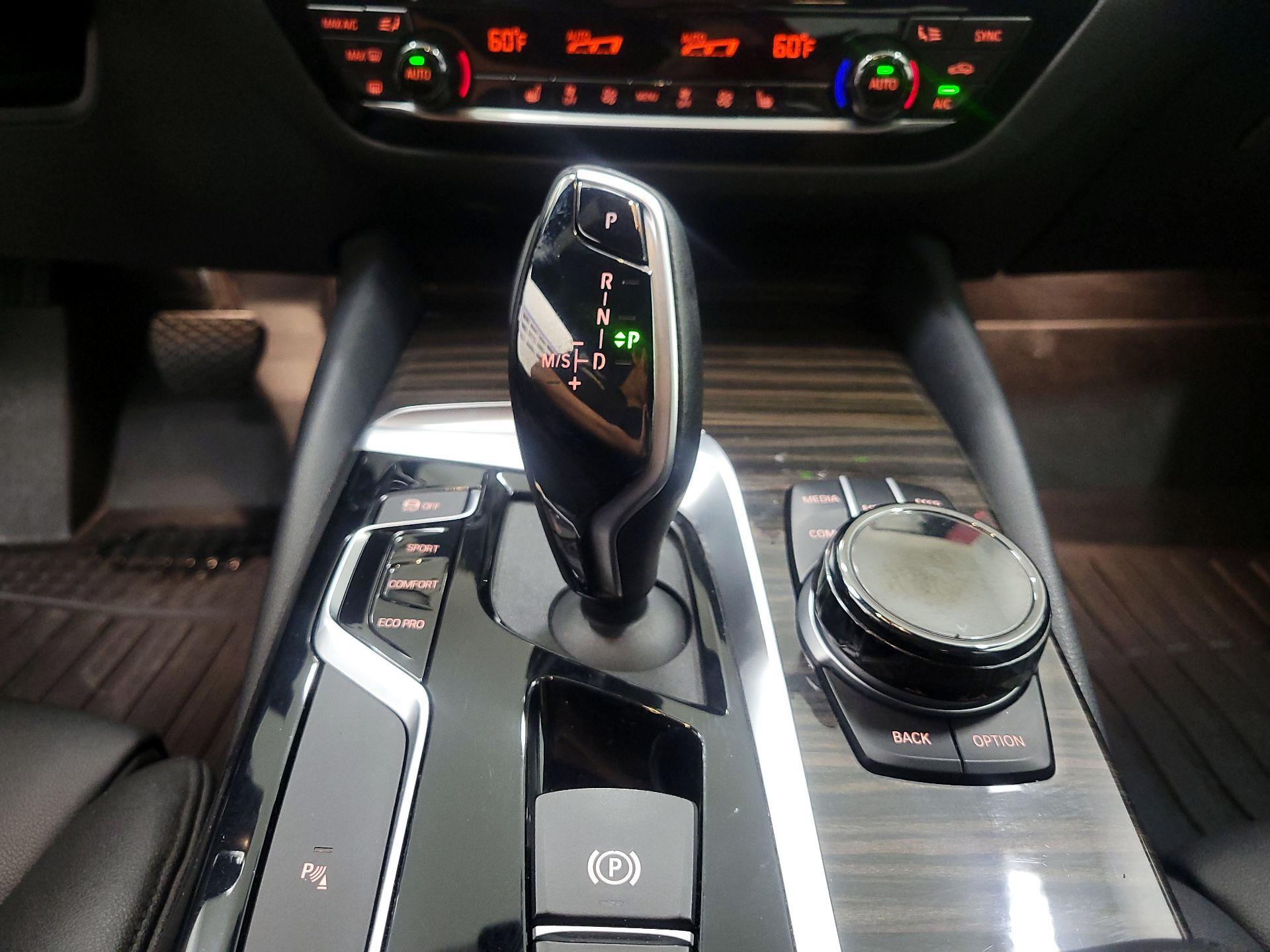 Thumbnail: 2020 BMW 5 Series - 17