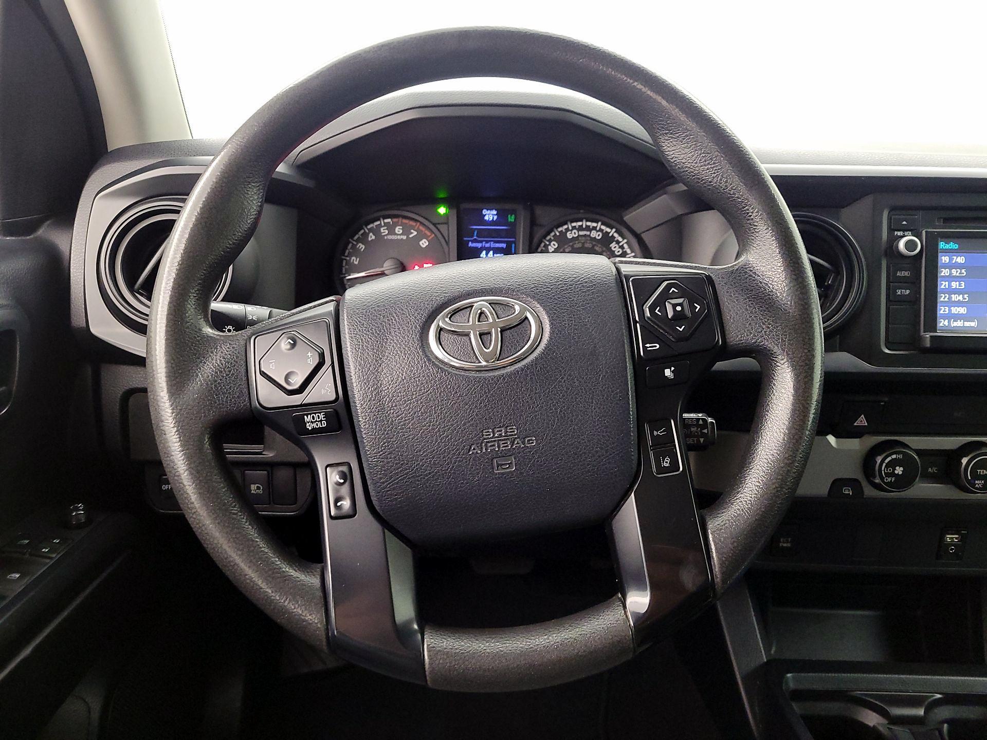 Thumbnail: 2019 Toyota Tacoma - 10