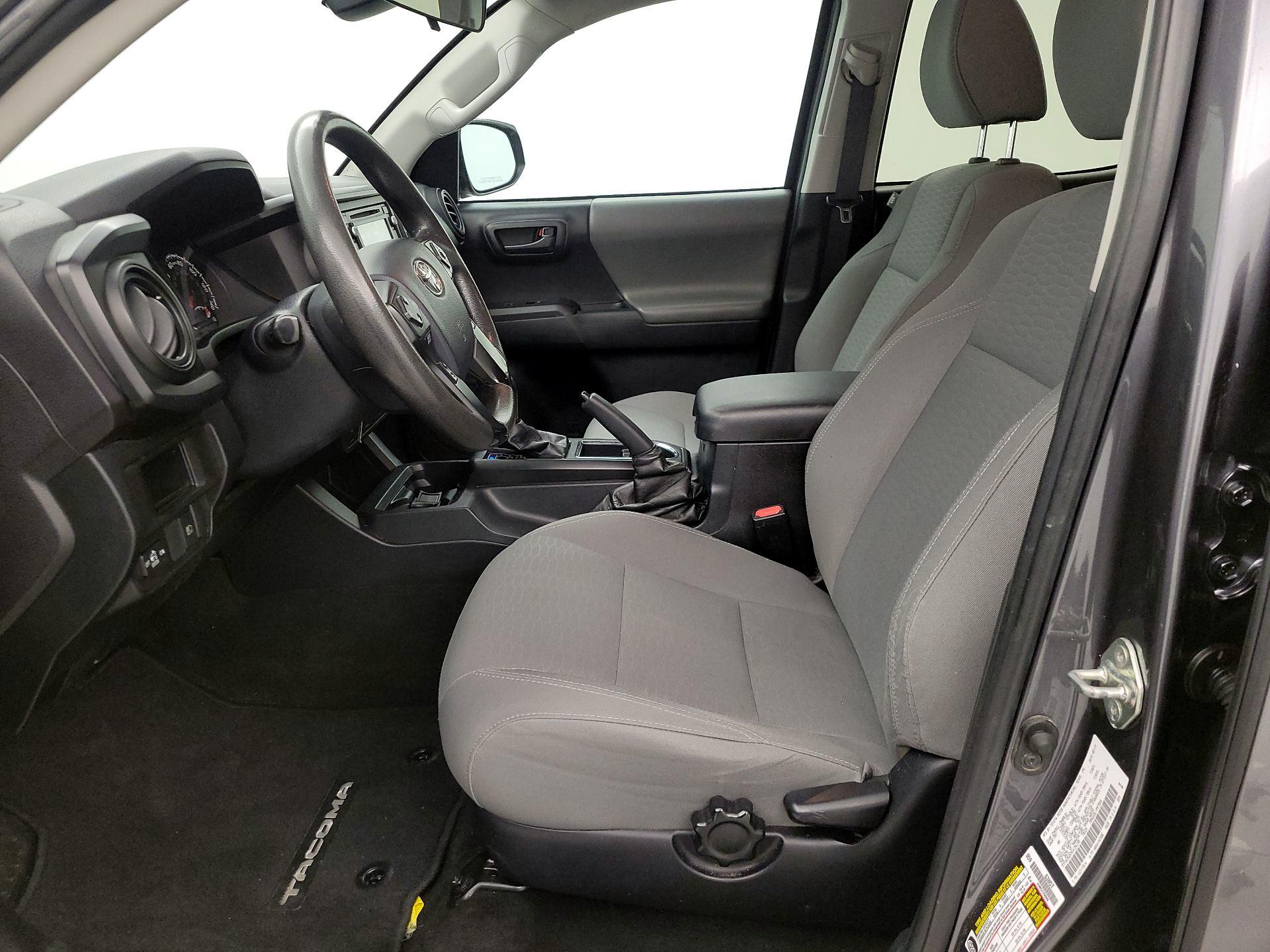 Thumbnail: 2019 Toyota Tacoma - 11