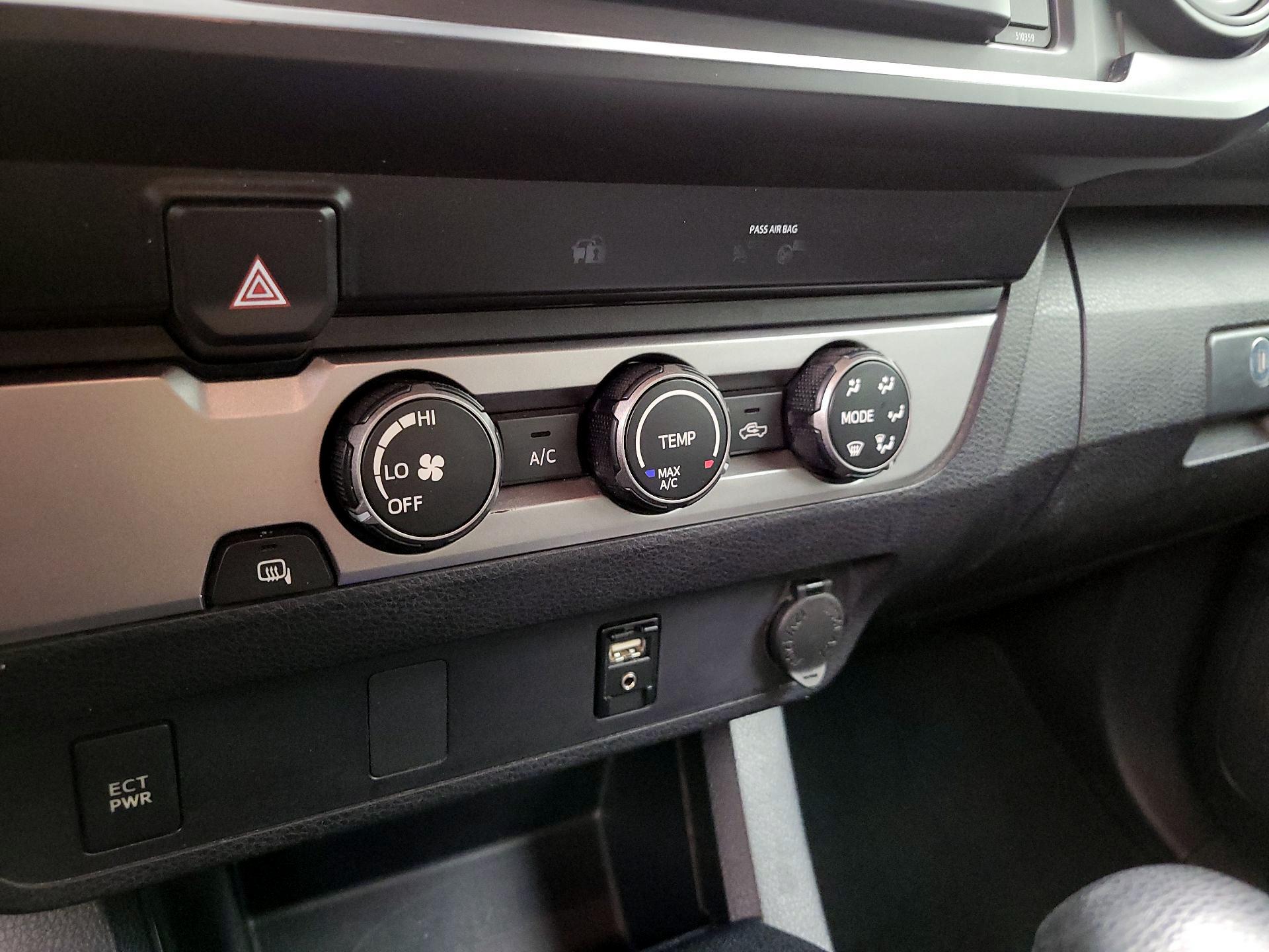 Thumbnail: 2019 Toyota Tacoma - 16