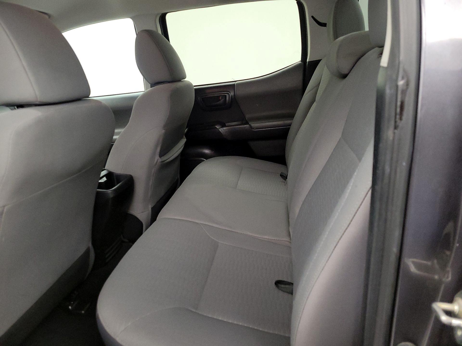 Thumbnail: 2019 Toyota Tacoma - 19