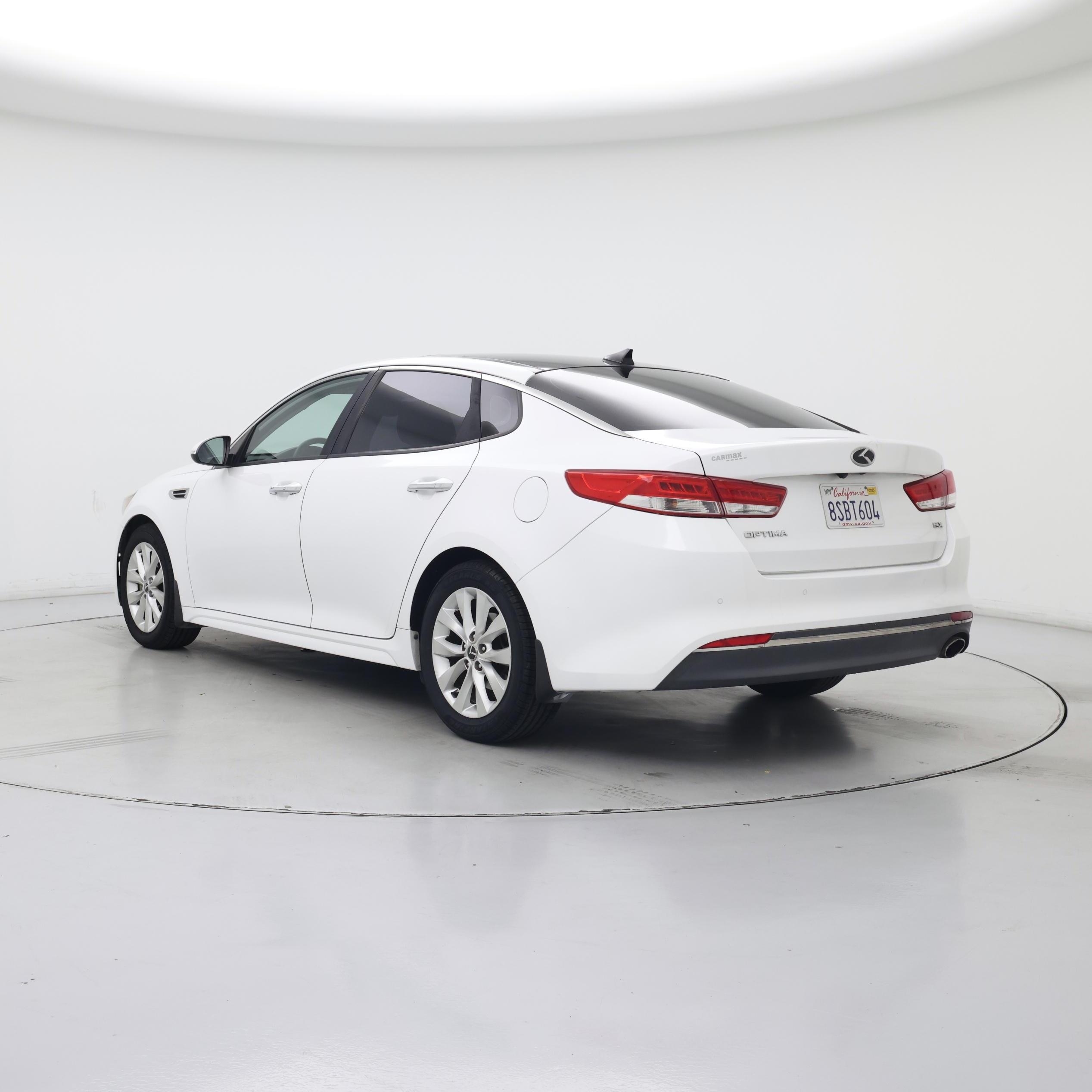 Thumbnail: 2016 Kia Optima - 2