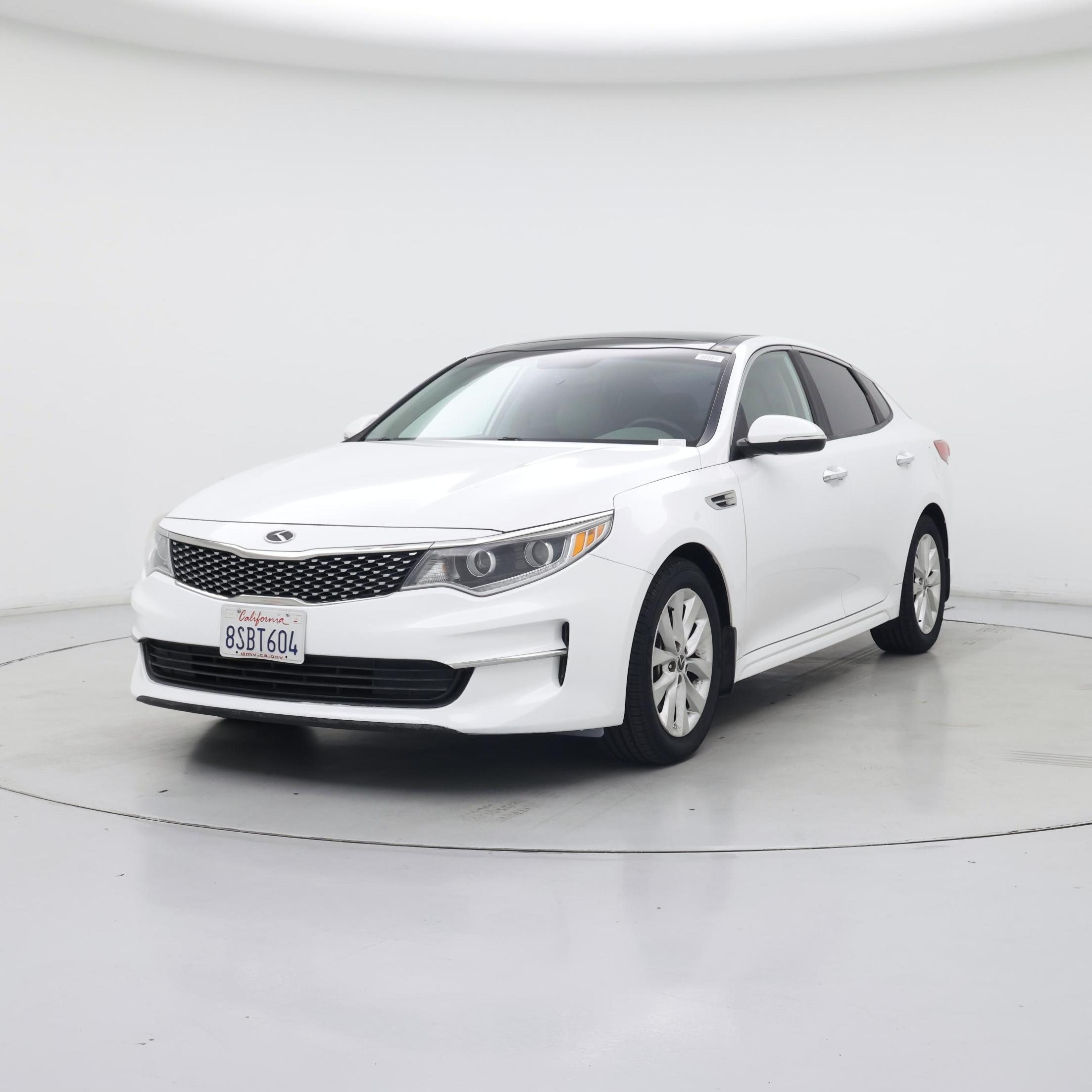Thumbnail: 2016 Kia Optima - 4