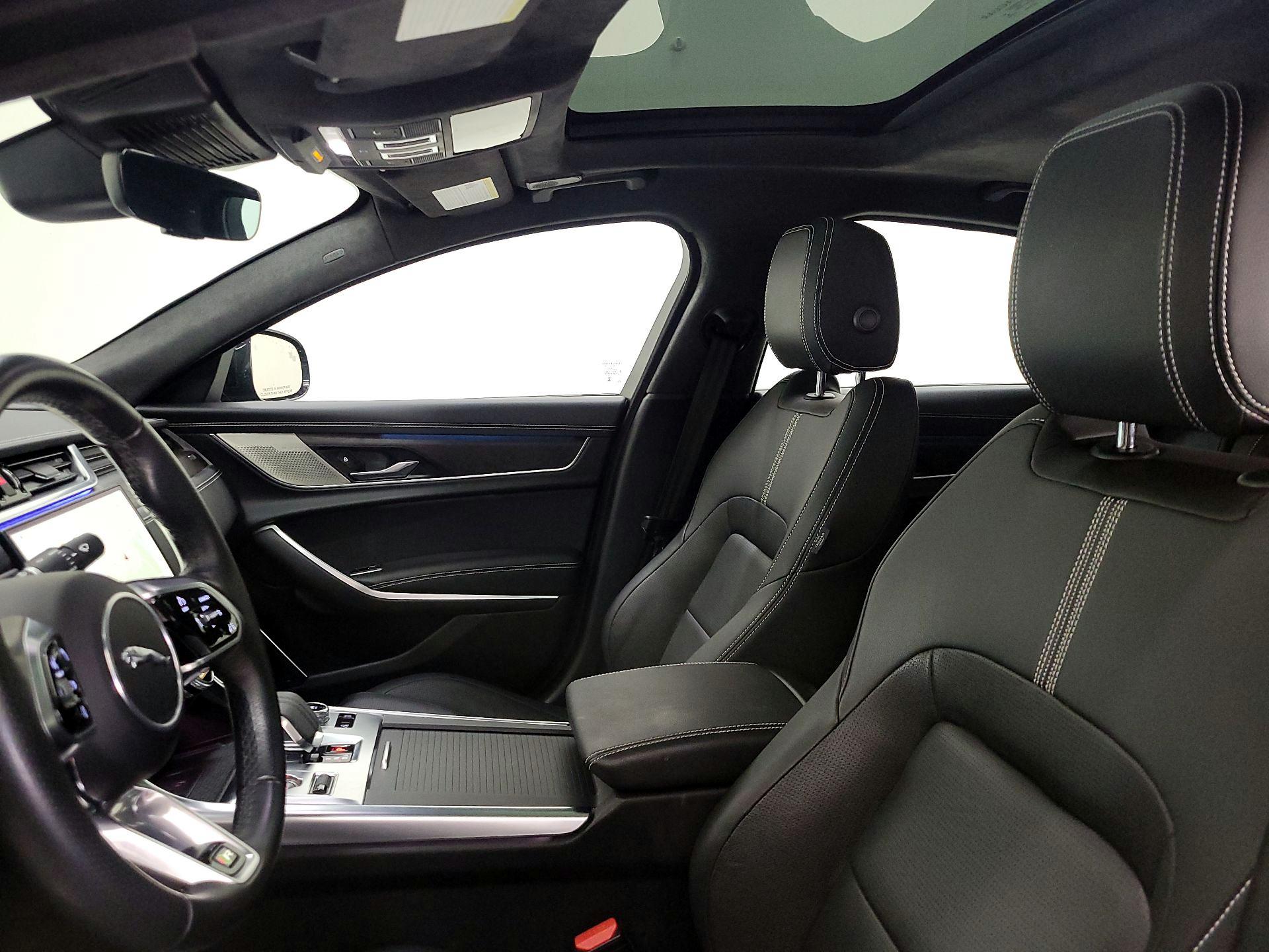 Thumbnail: 2023 Jaguar XF - 19