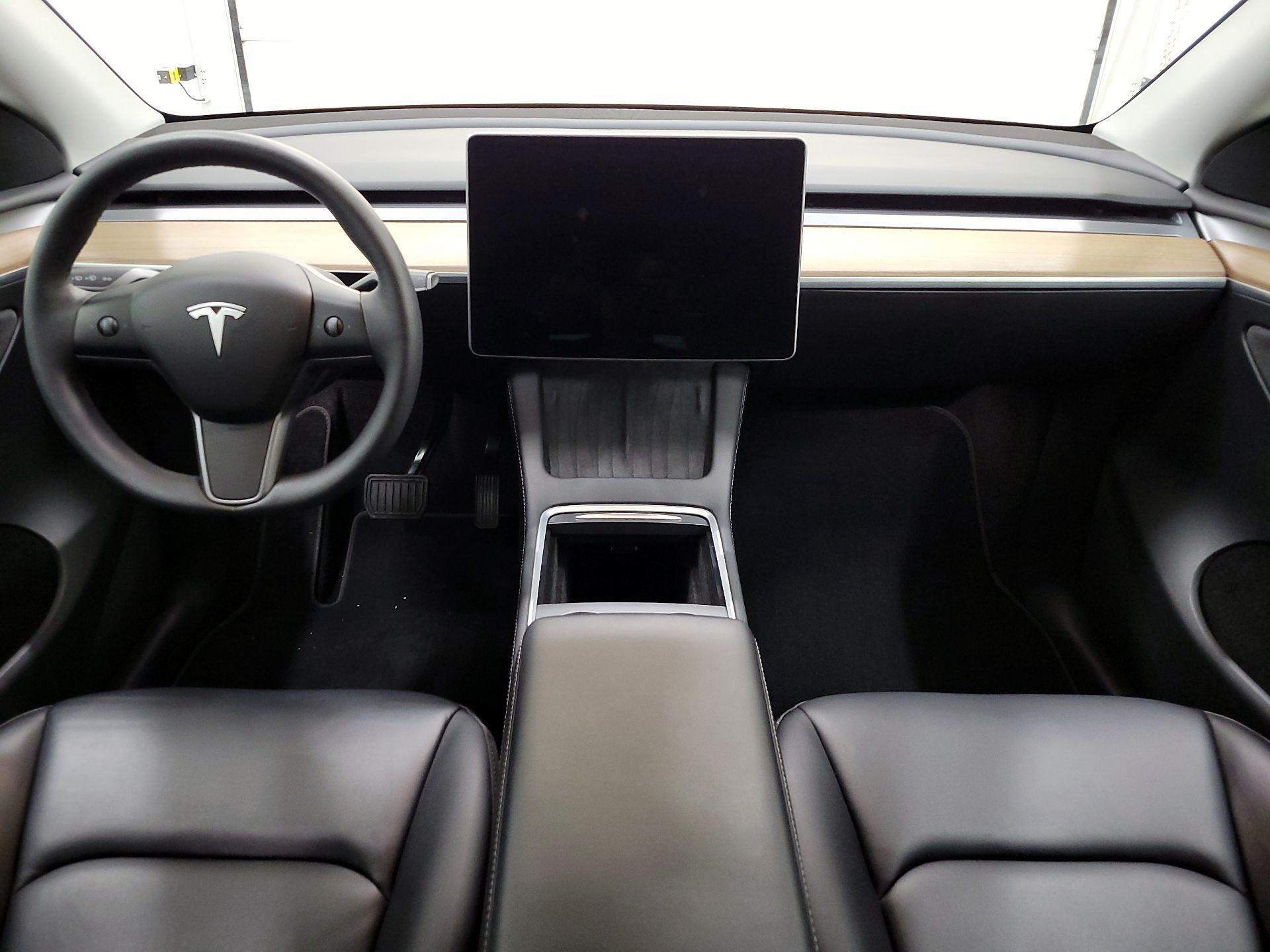 Thumbnail: 2023 Tesla Model Y - 9