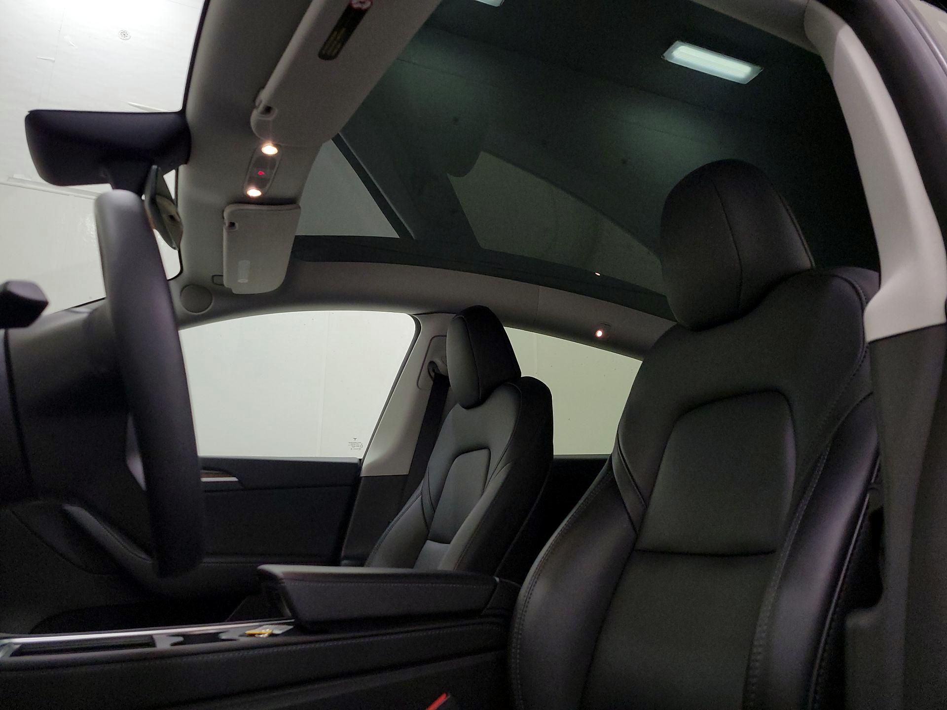 Thumbnail: 2023 Tesla Model Y - 19