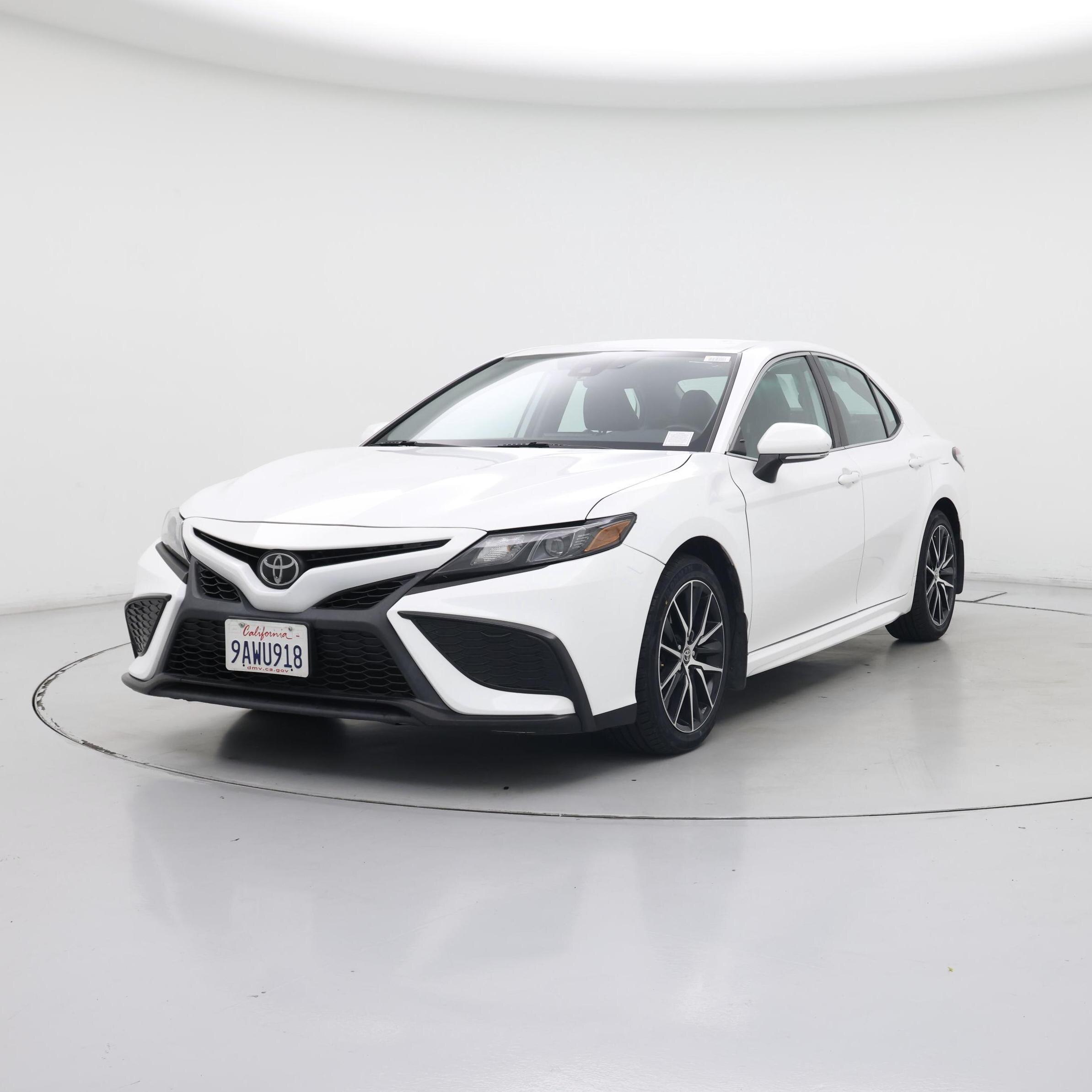 Thumbnail: 2022 Toyota Camry - 4