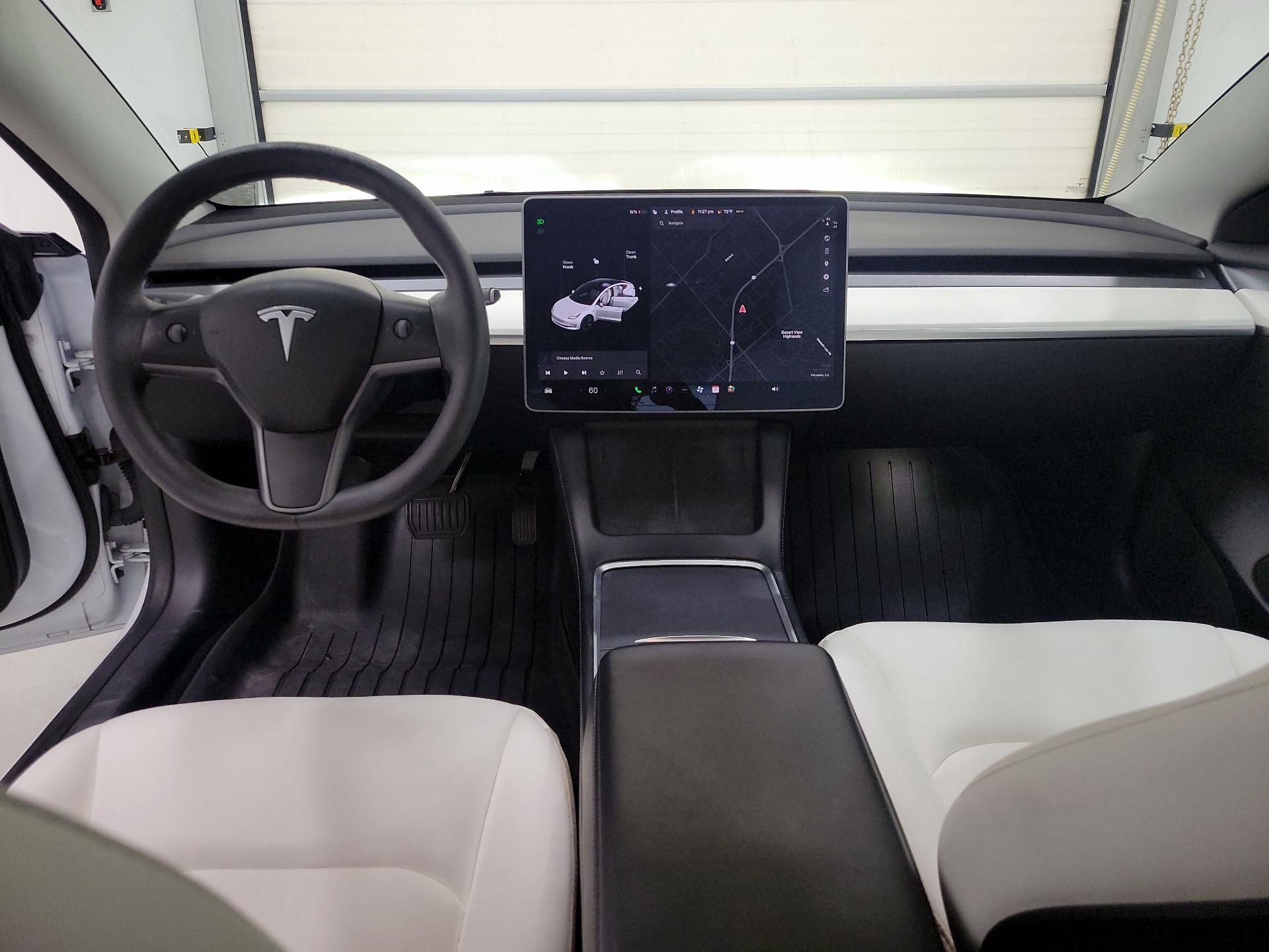 Thumbnail: 2022 Tesla Model 3 - 9