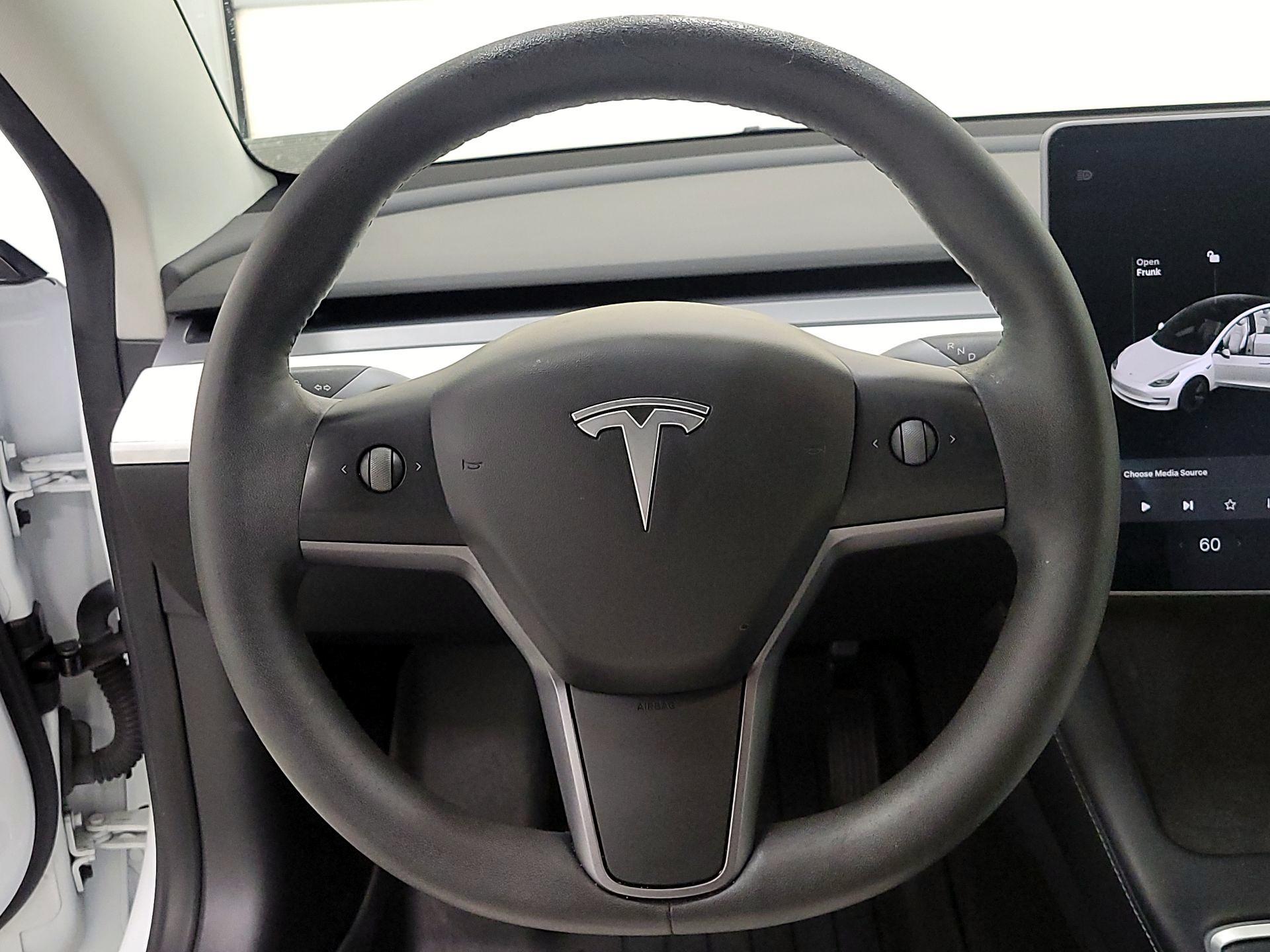 Thumbnail: 2022 Tesla Model 3 - 10