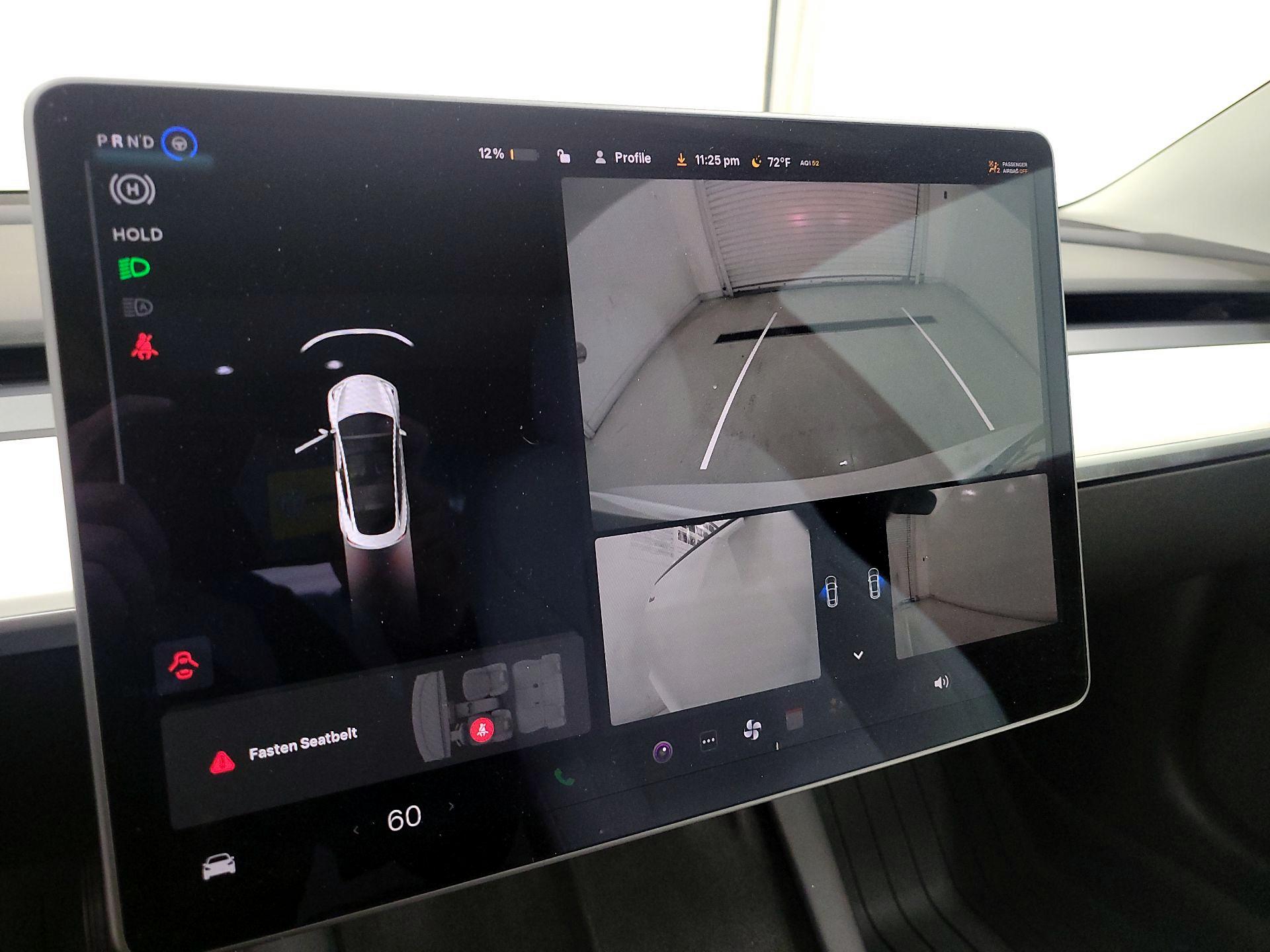 Thumbnail: 2022 Tesla Model 3 - 14