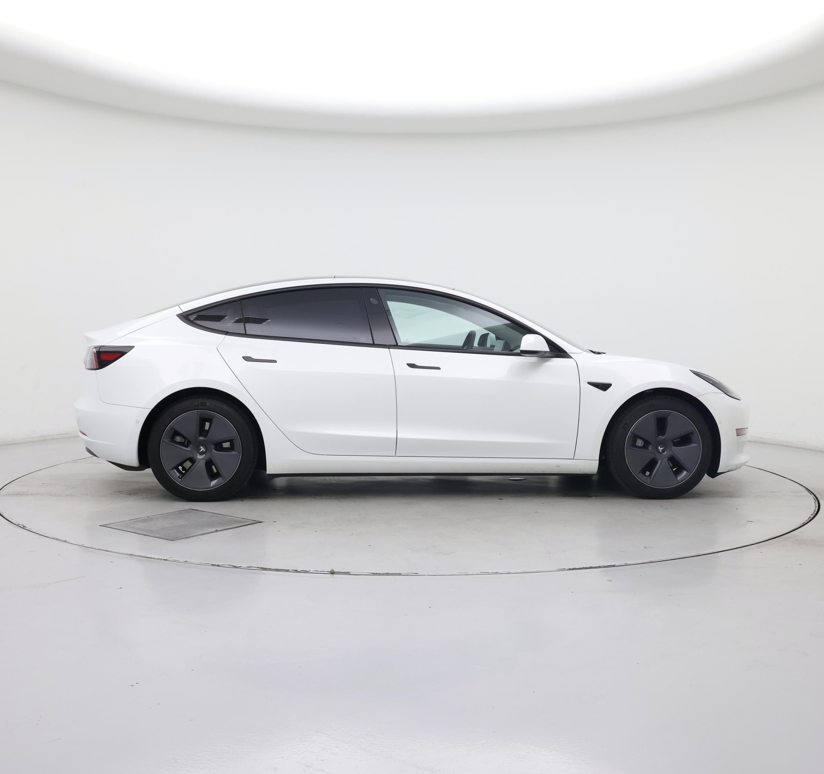 Thumbnail: 2022 Tesla Model 3 - 7
