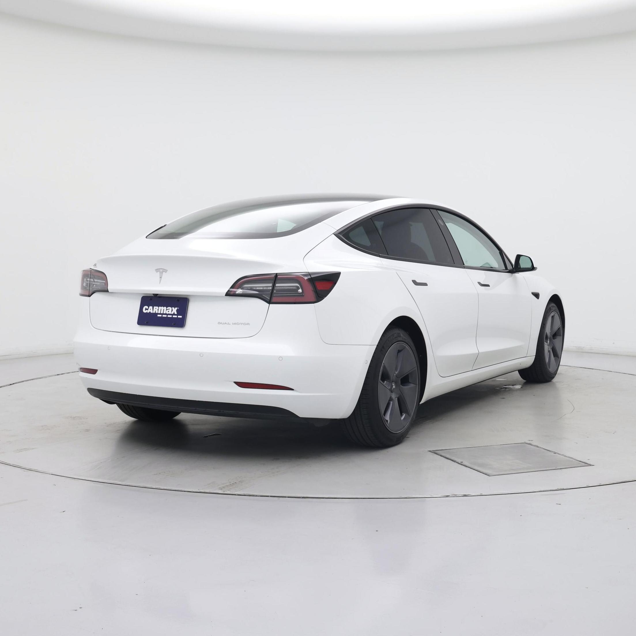 Thumbnail: 2022 Tesla Model 3 - 8