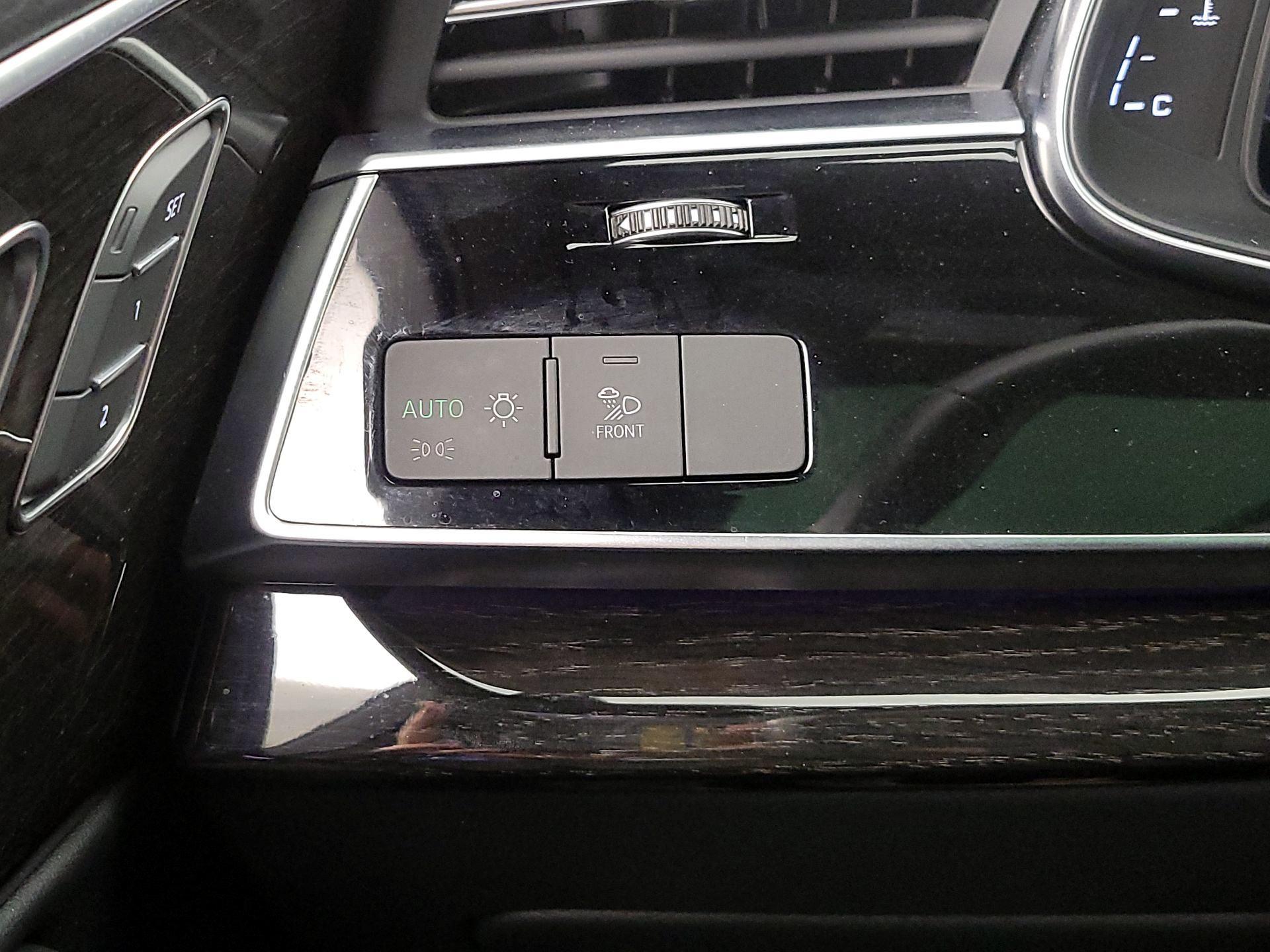 Thumbnail: 2022 Audi Q7 - 13