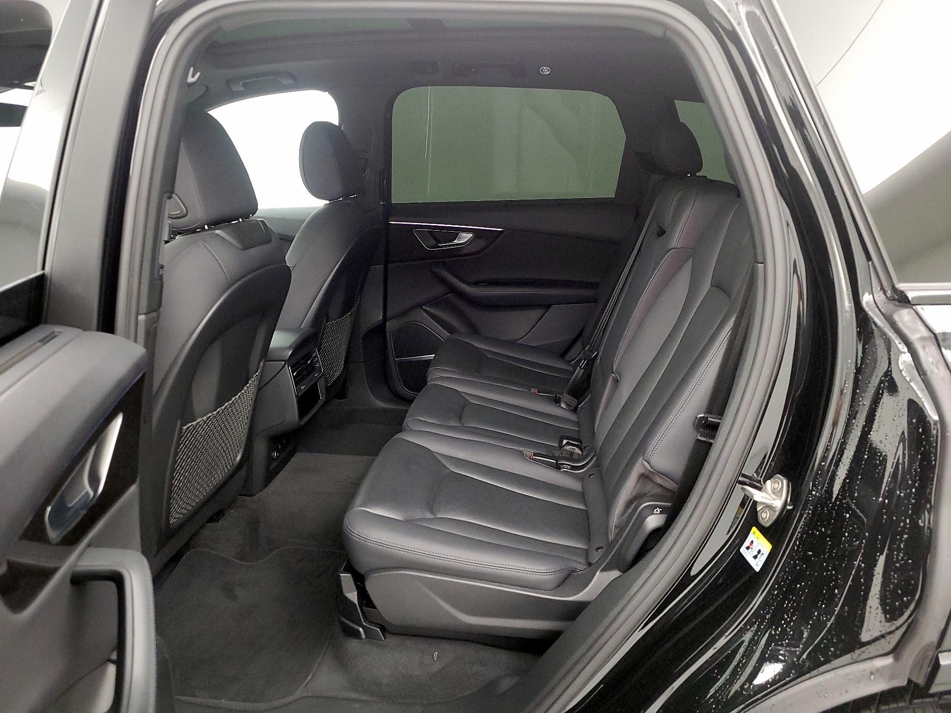 Thumbnail: 2022 Audi Q7 - 20