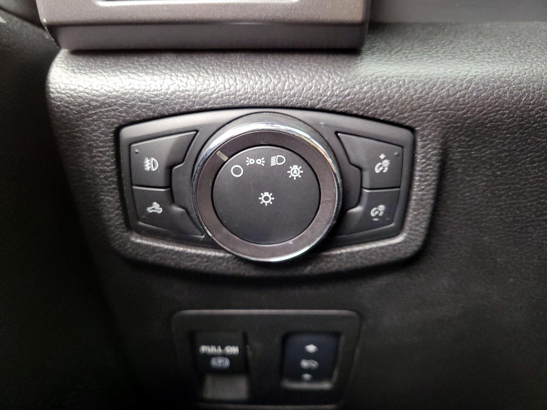 Thumbnail: 2018 Ford F-150 - 13