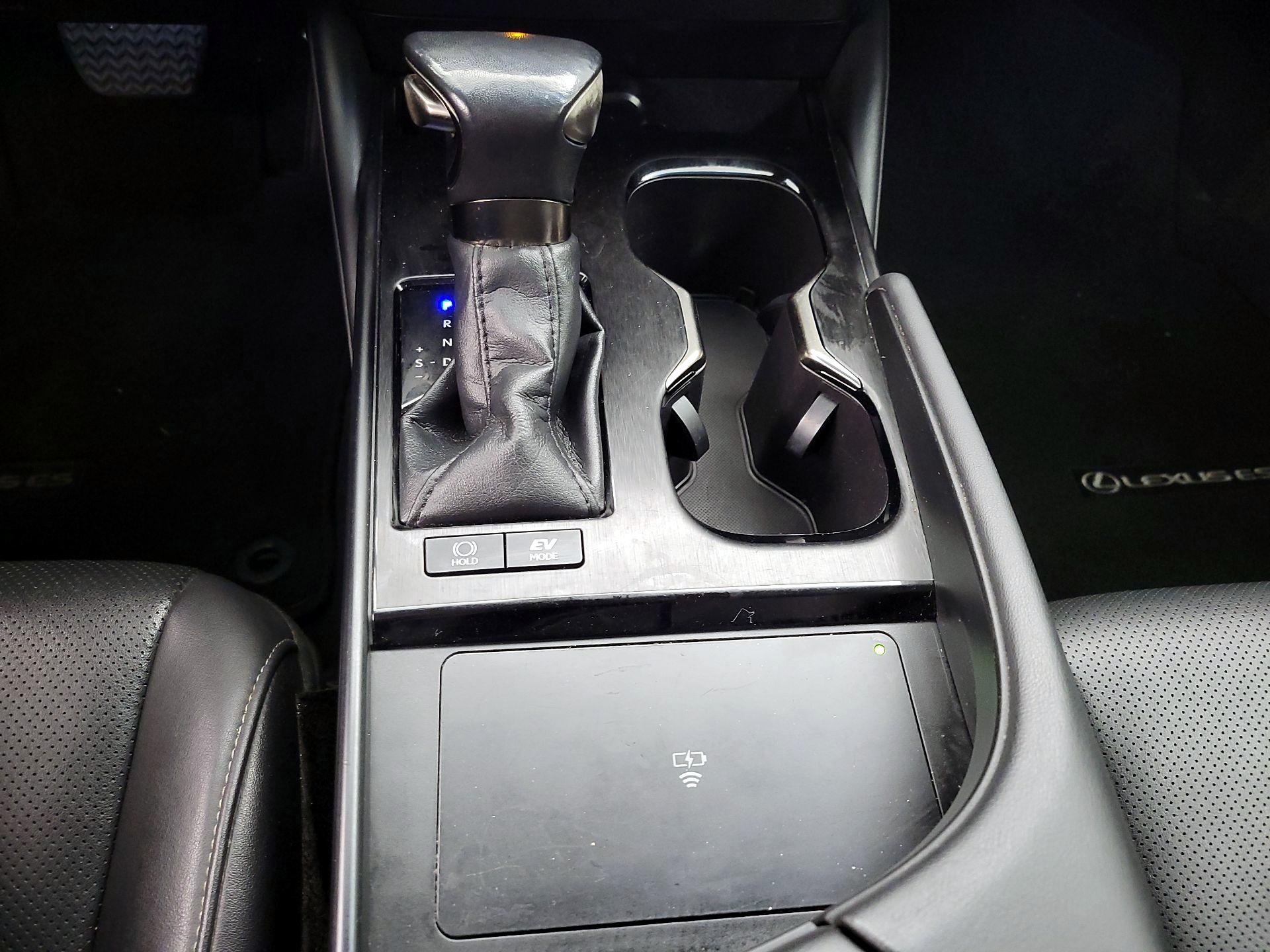 Thumbnail: 2023 Lexus ES - 16