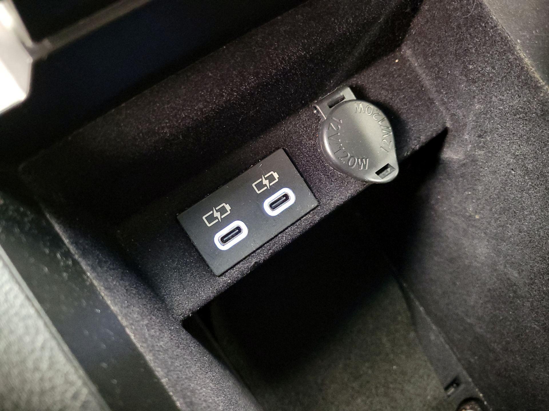 Thumbnail: 2023 Lexus ES - 17