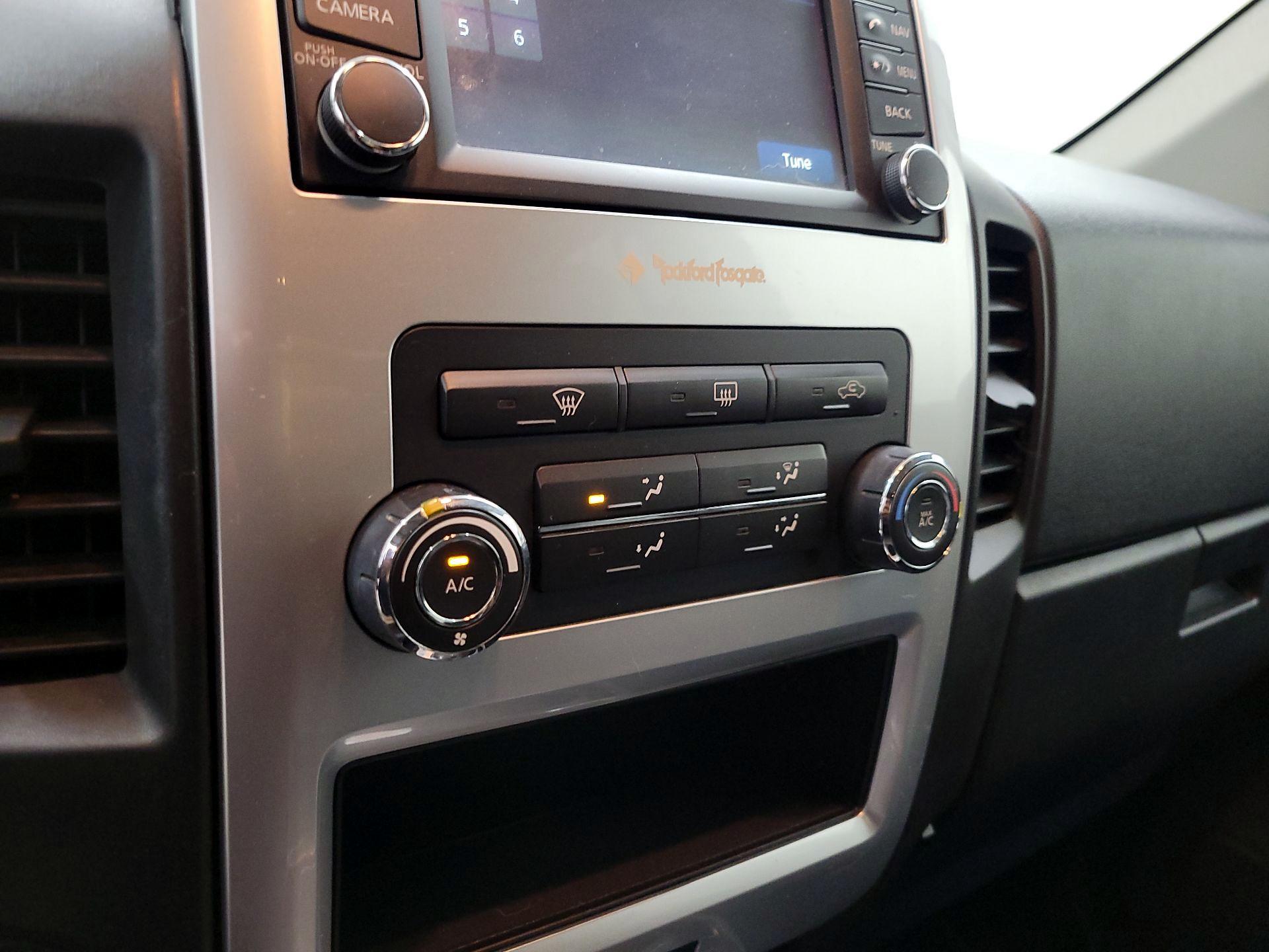 Thumbnail: 2014 Nissan Titan - 17