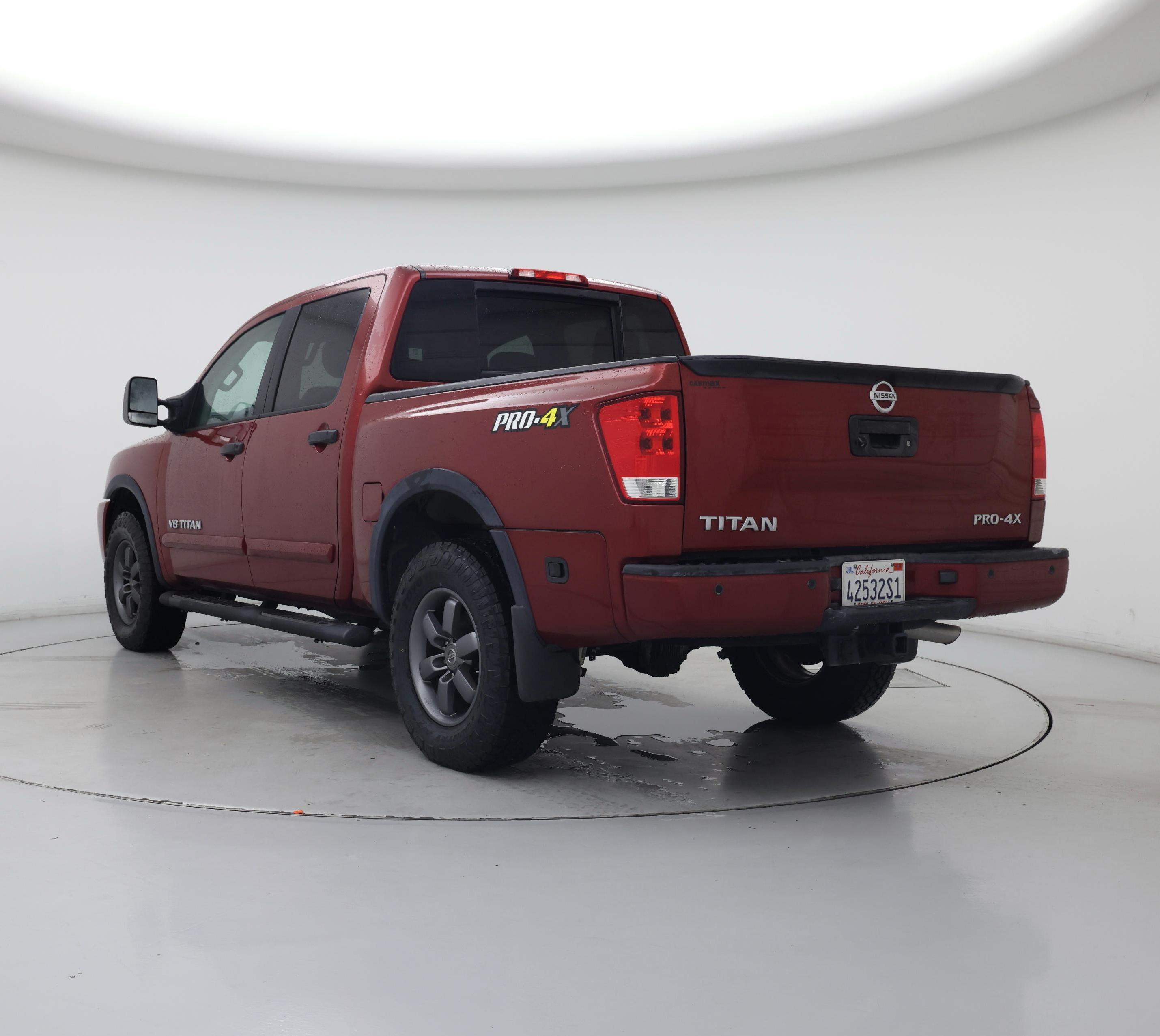 Thumbnail: 2014 Nissan Titan - 2